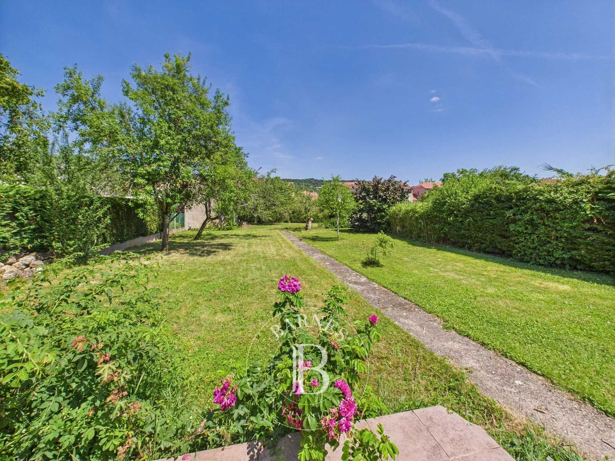 Nancy  - Maison 7 Pi&egrave;ces 3 Chambres