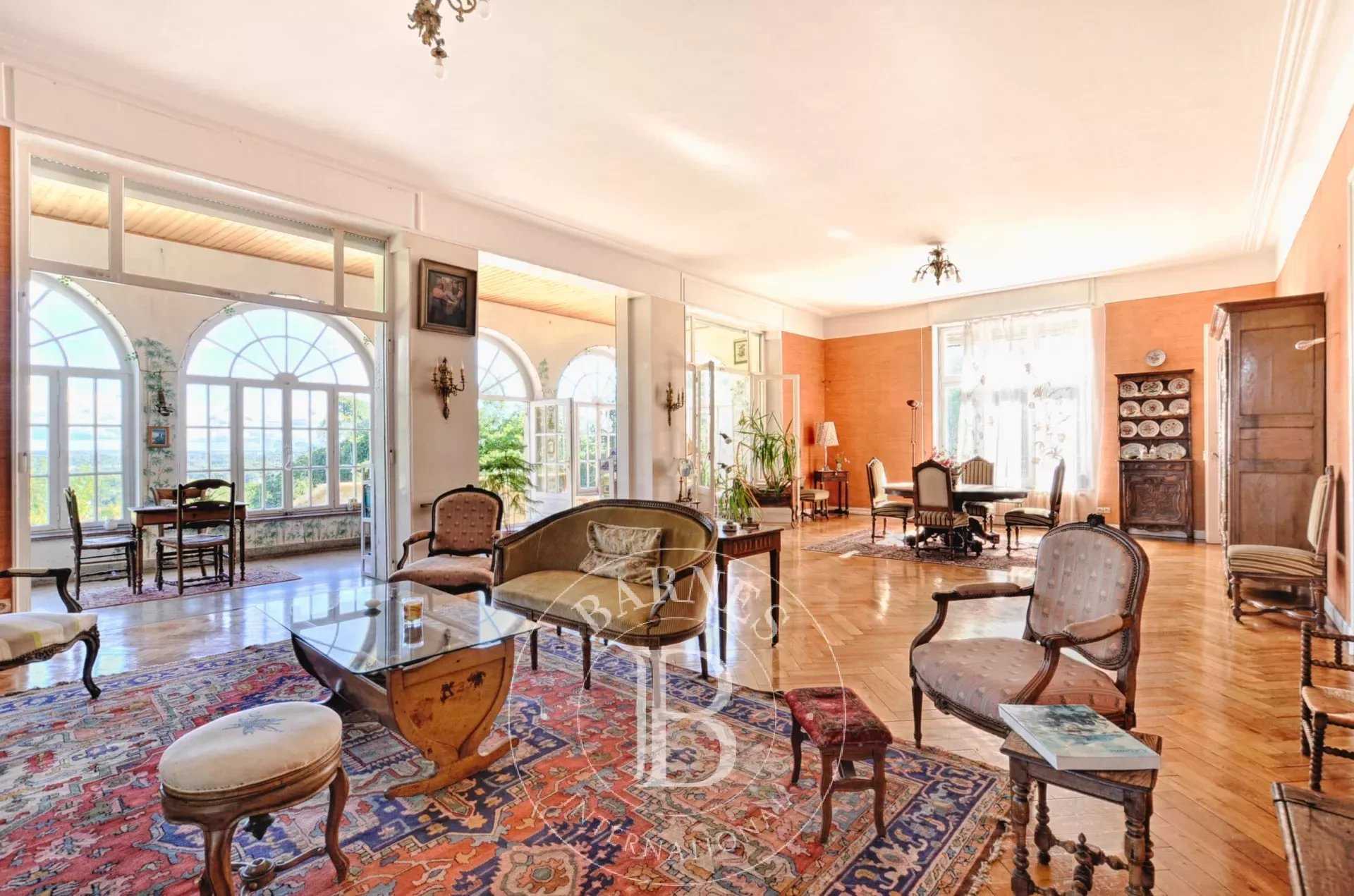 Sainte-Ruffine  - Propriété 12 Pi&egrave;ces 11 Chambres