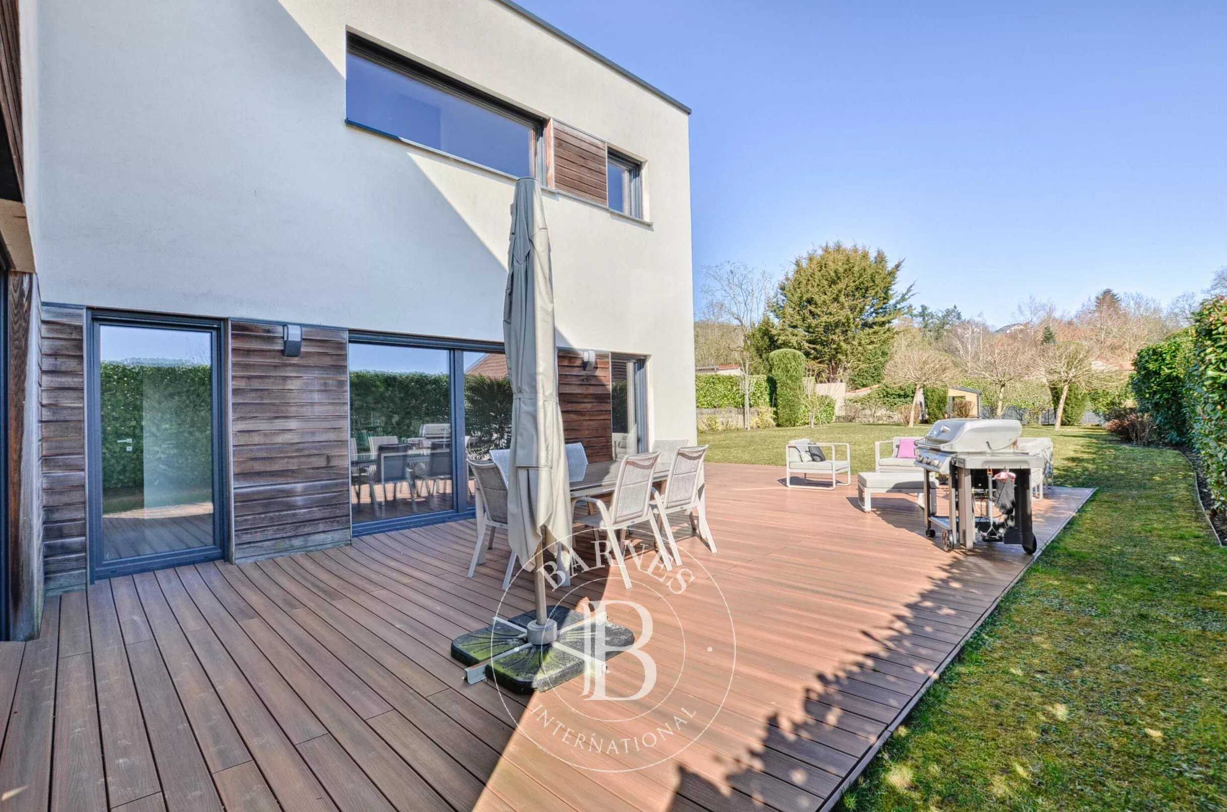Thionville  - Villa 8 Pi&egrave;ces 4 Chambres