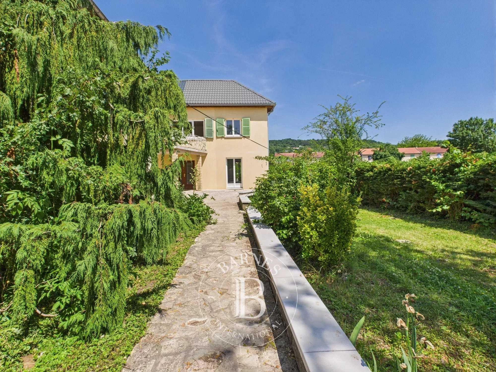 Nancy  - Maison 7 Pi&egrave;ces 3 Chambres