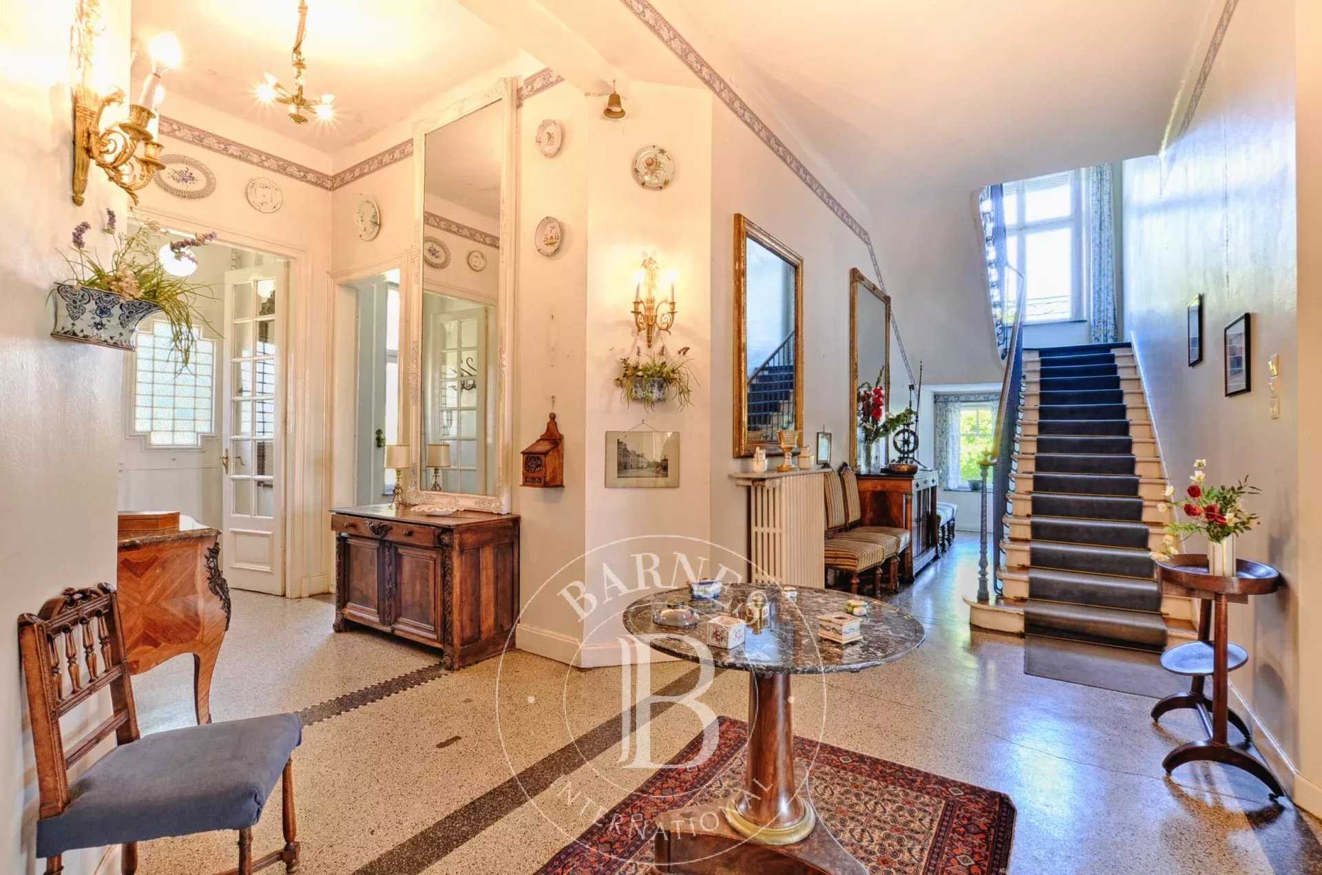 Sainte-Ruffine  - Propriété 12 Pi&egrave;ces 11 Chambres