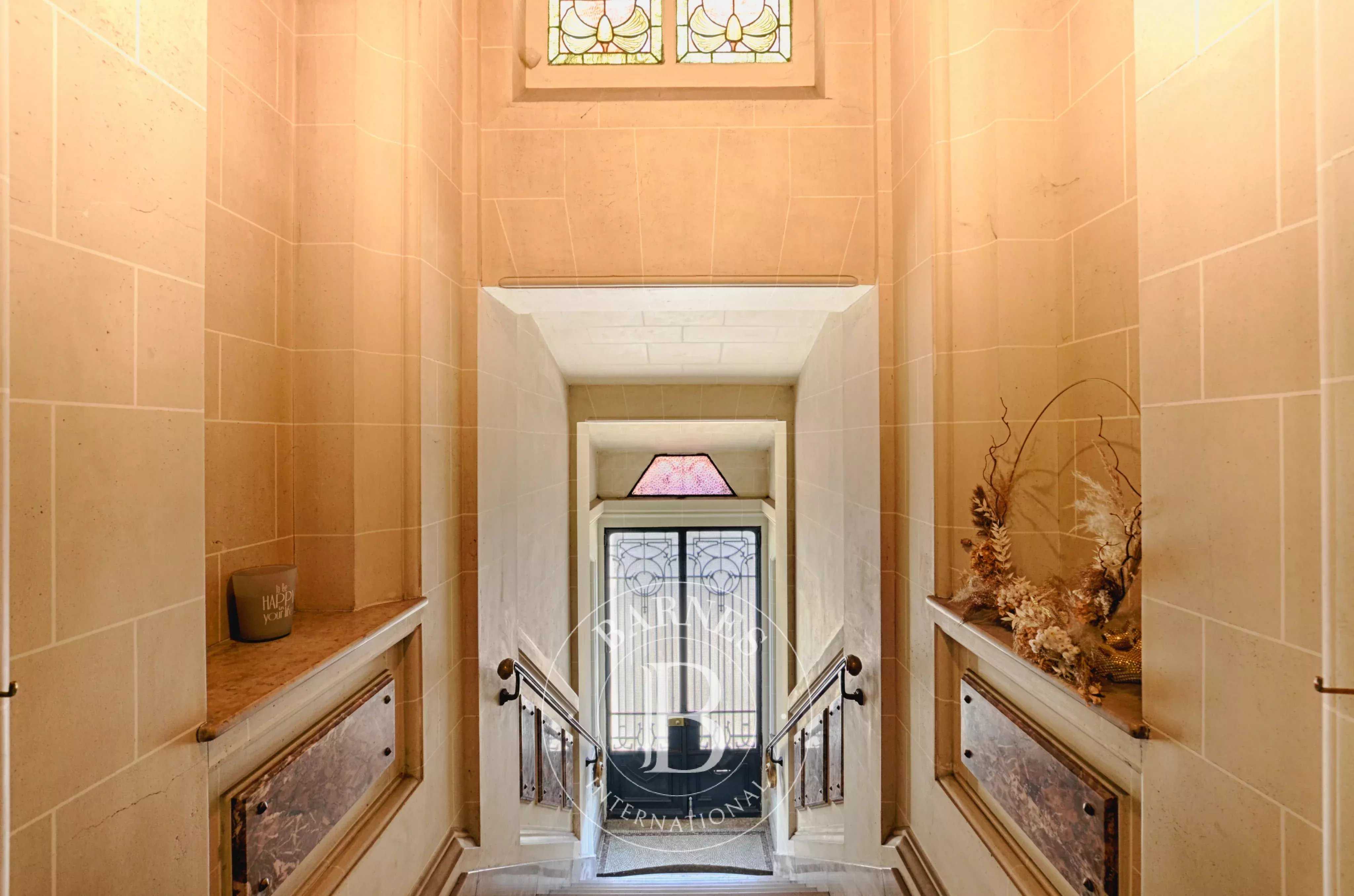 Nancy  - Maison de ville 10 Pi&egrave;ces 6 Chambres