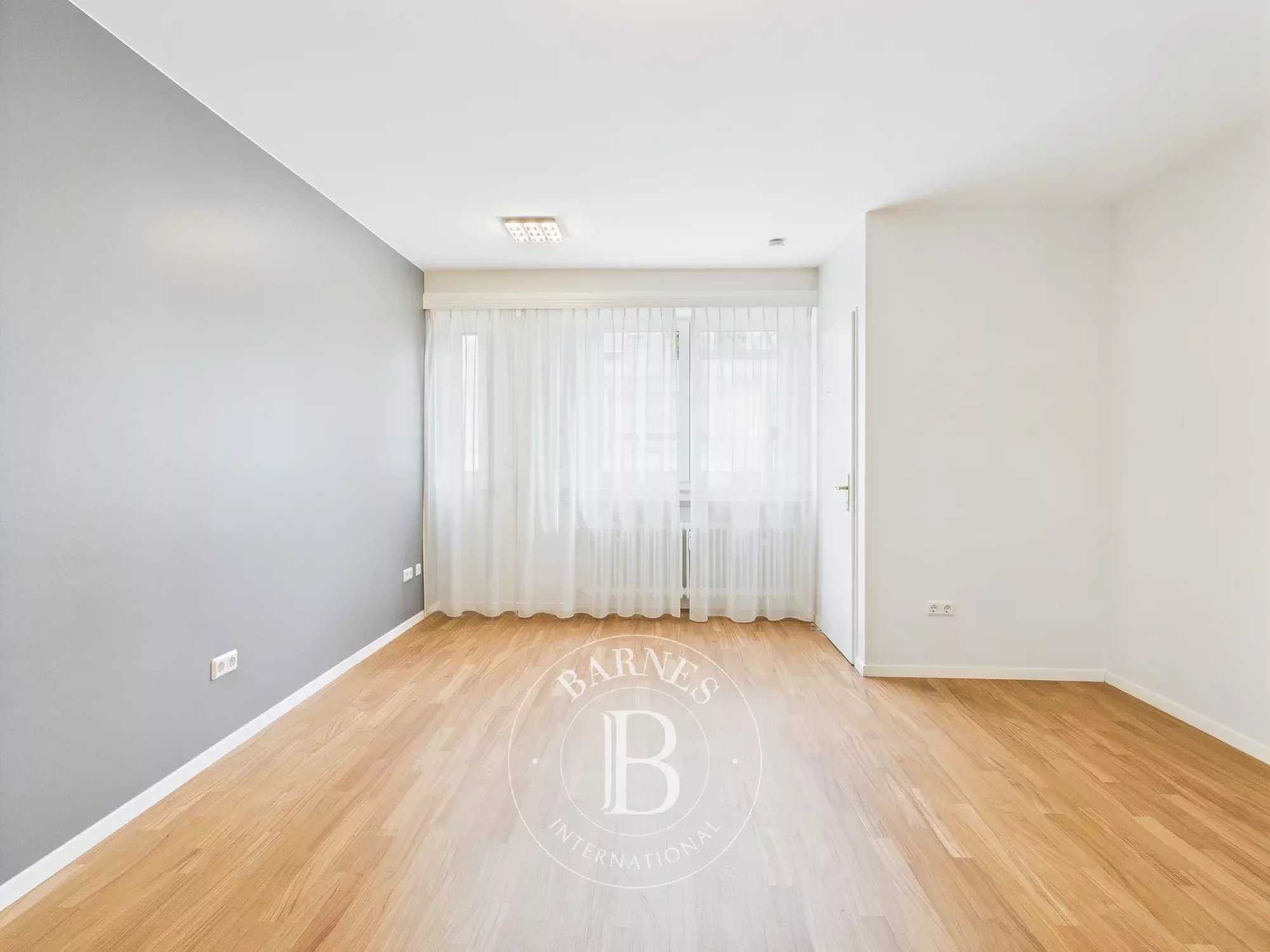 Studio Luxembourg  -  ref 86004065 (picture 1)