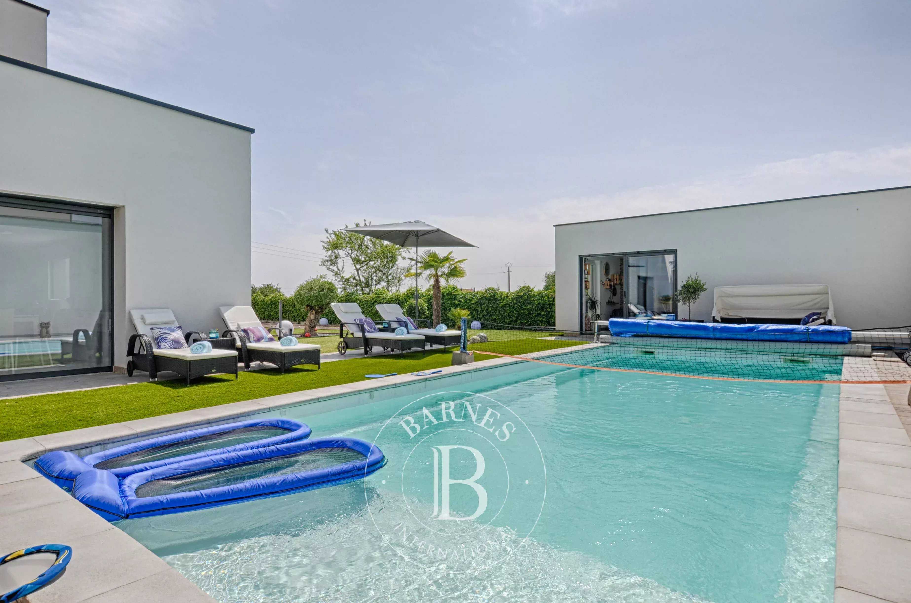 Villa Thionville  -  ref 86000906 (picture 2)