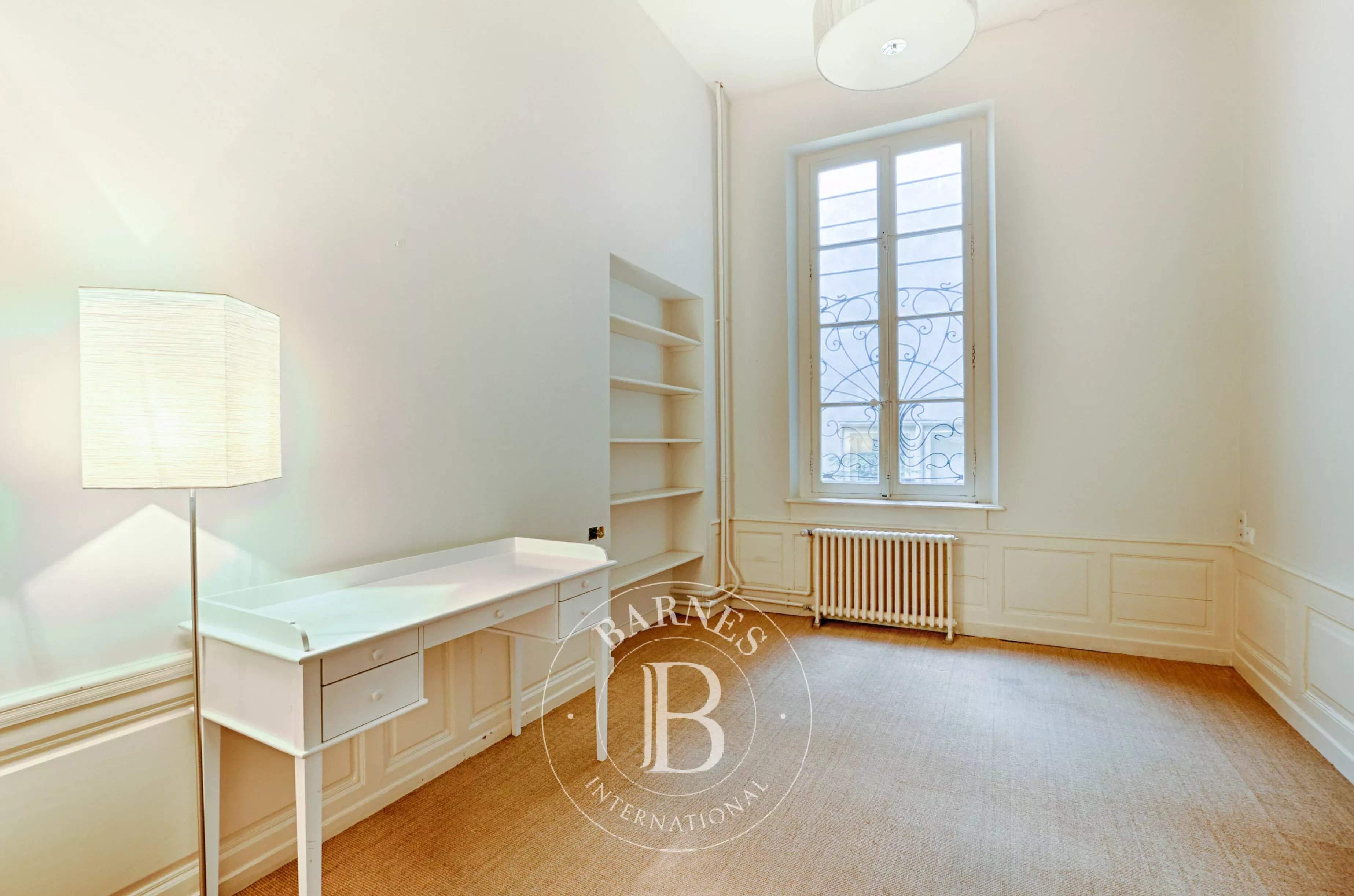 Nancy  - Hôtel particulier 11 Pi&egrave;ces 6 Chambres - picture 9