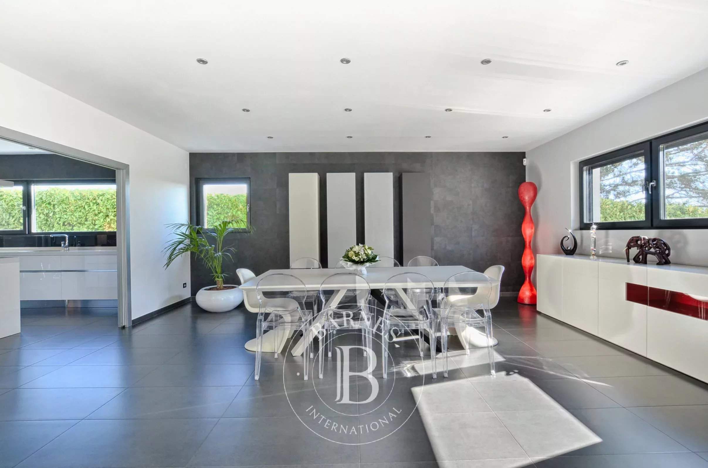 Thionville  - Villa 8 Pi&egrave;ces 4 Chambres - picture 8