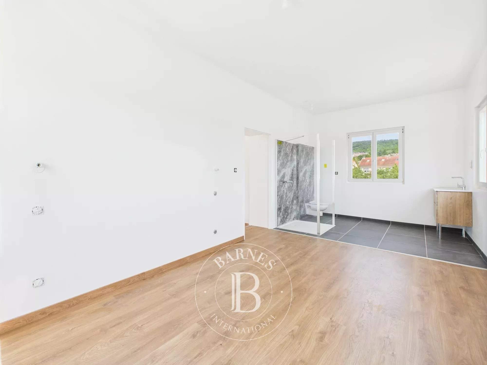 Nancy  - Maison 7 Pi&egrave;ces 3 Chambres - picture 10