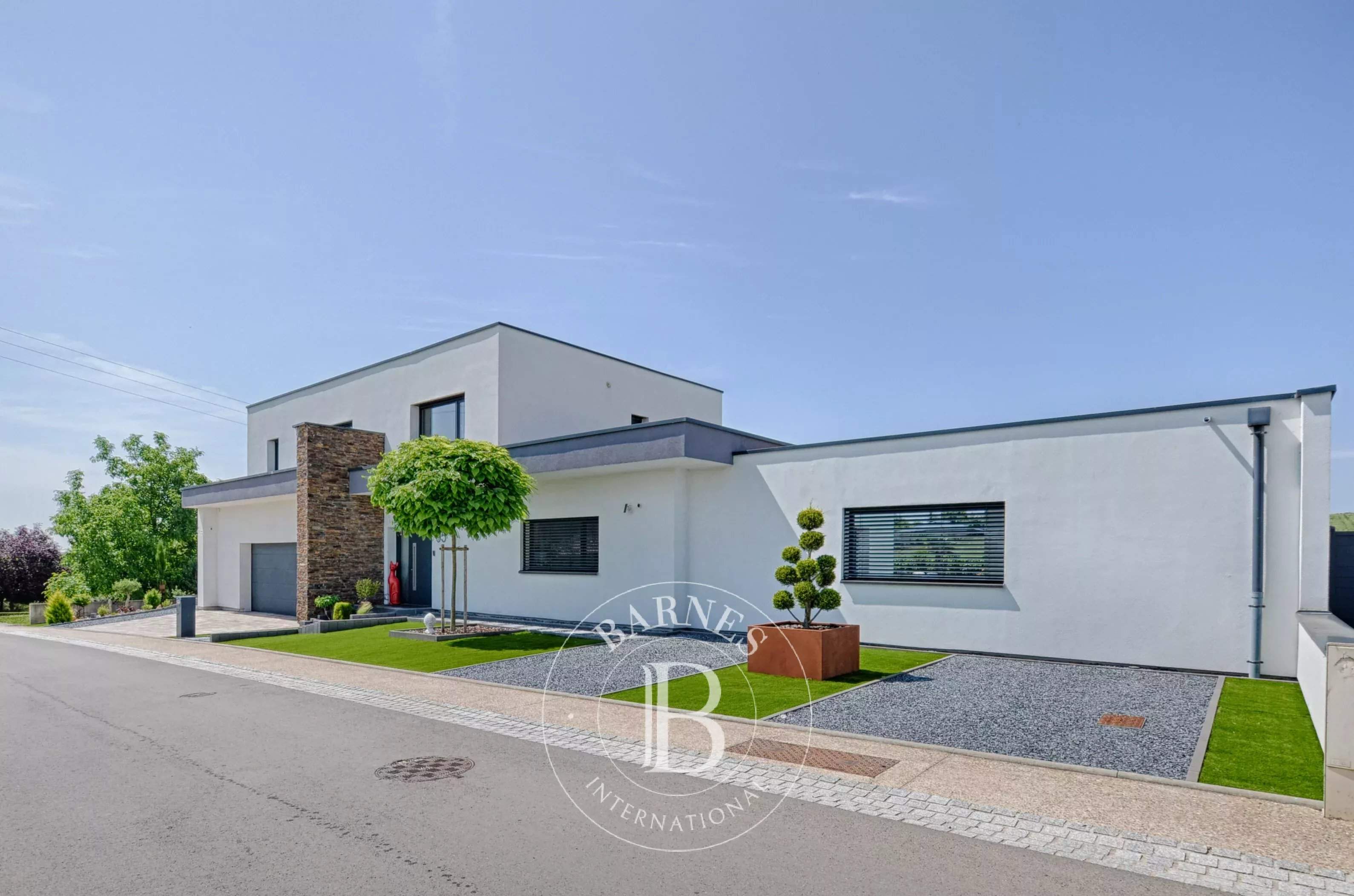 Thionville  - Villa 8 Pi&egrave;ces 4 Chambres - picture 1
