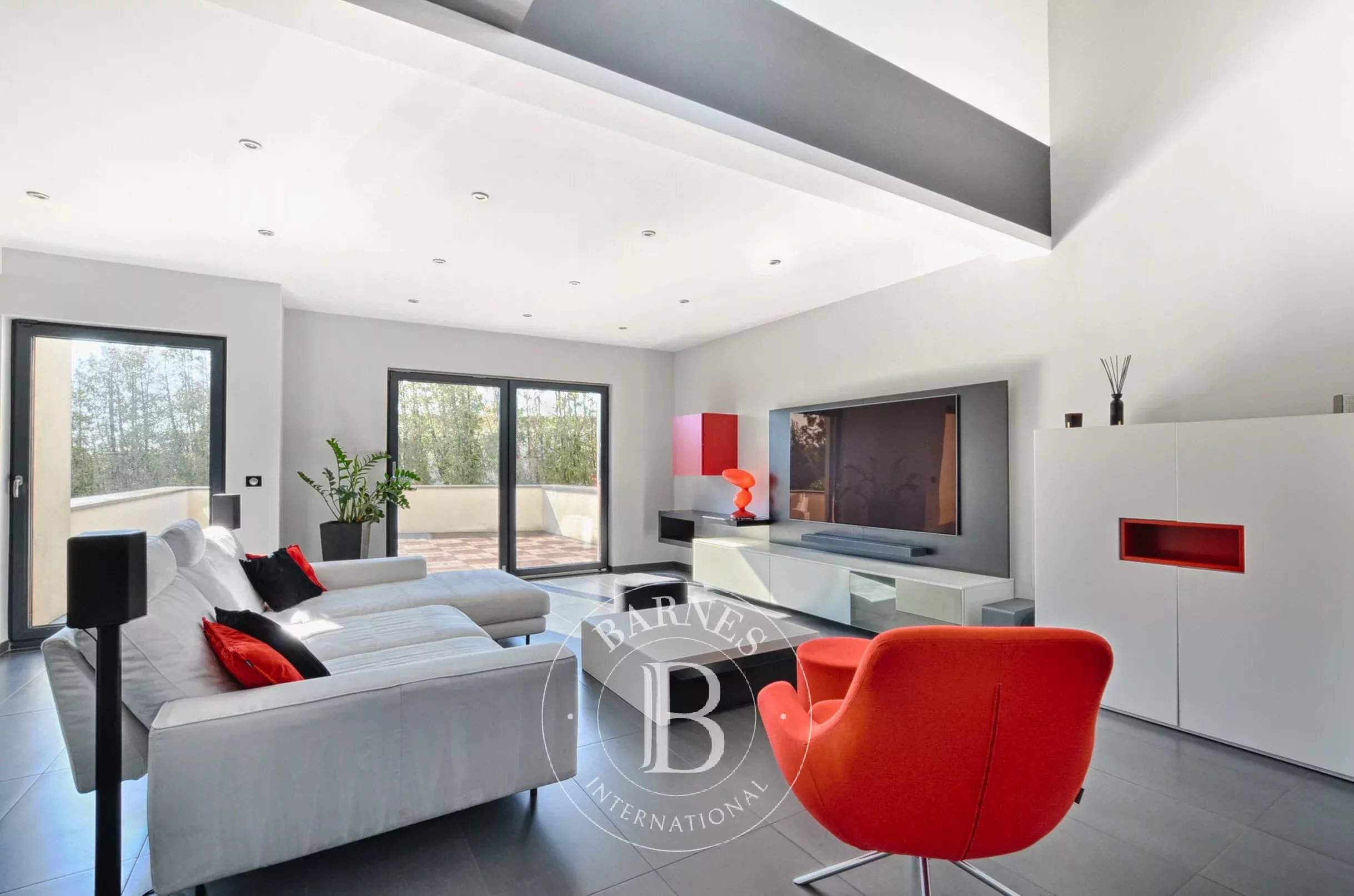 Thionville  - Villa 8 Pi&egrave;ces 4 Chambres - picture 4