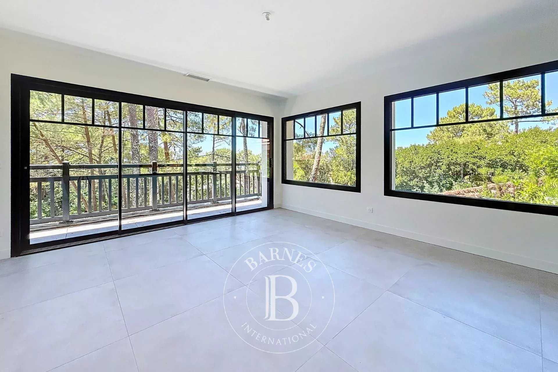 Pyla-sur-Mer  - Villa 8 Pi&egrave;ces 7 Chambres