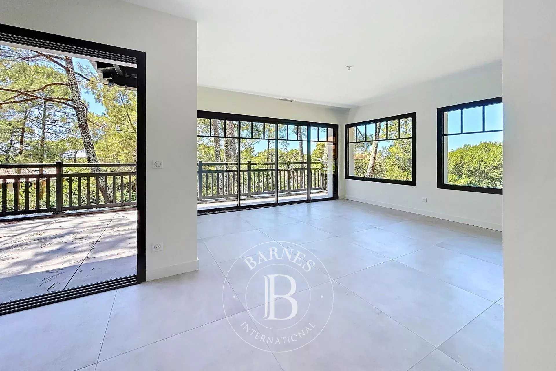 Pyla-sur-Mer  - Villa 8 Pi&egrave;ces 7 Chambres