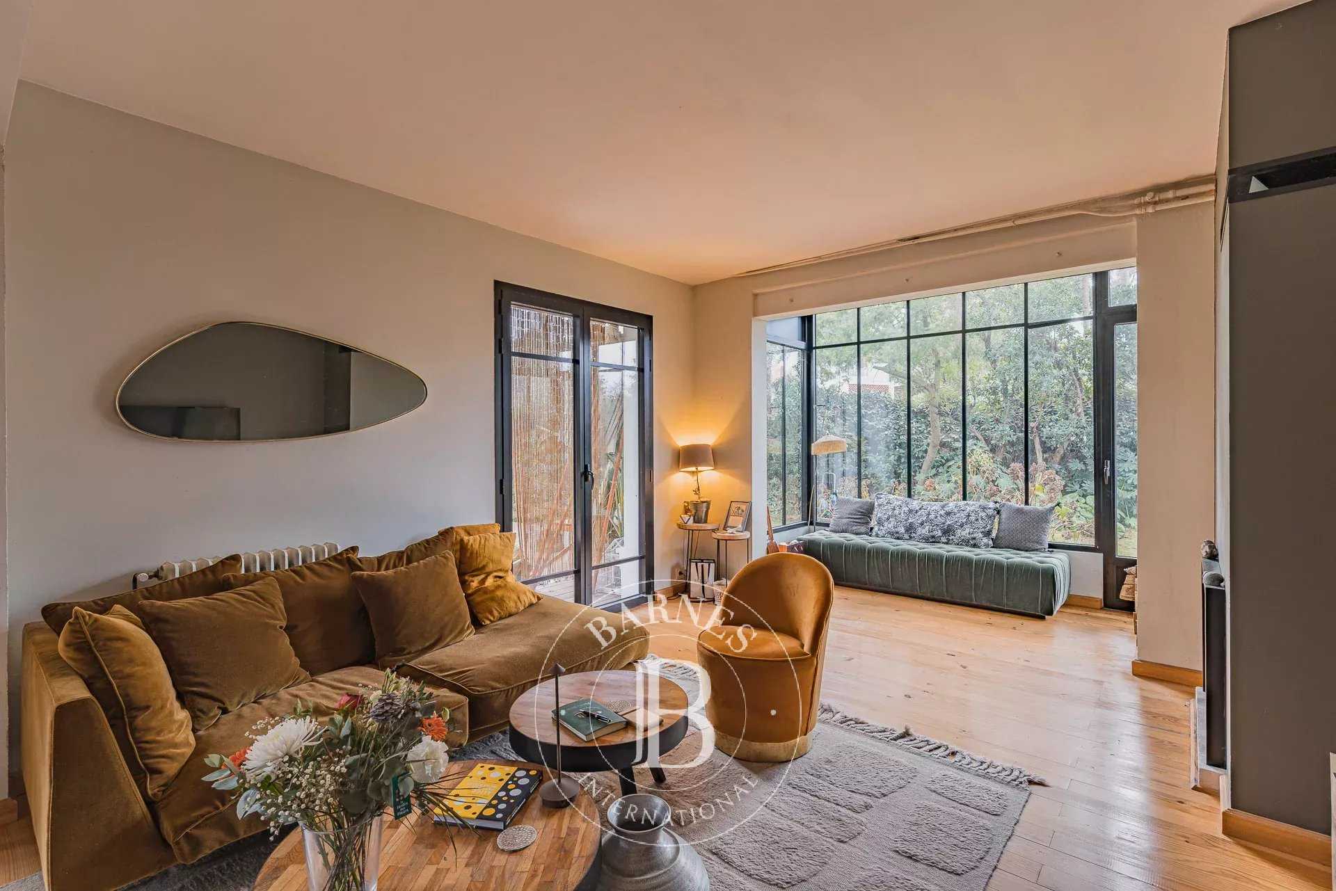 Arcachon  - Maison 7 Pi&egrave;ces 5 Chambres