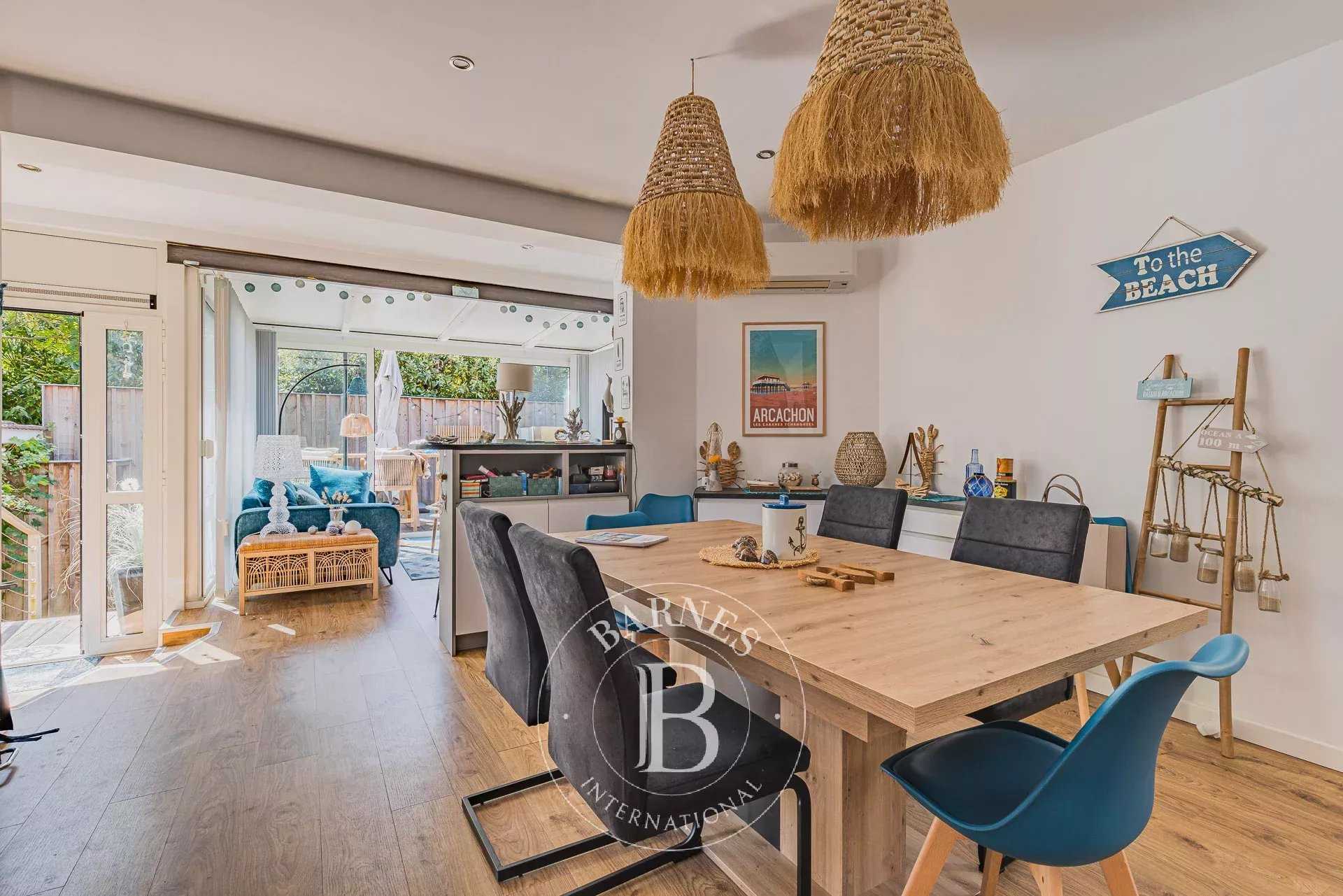 Arcachon  - Maison 6 Pi&egrave;ces 4 Chambres