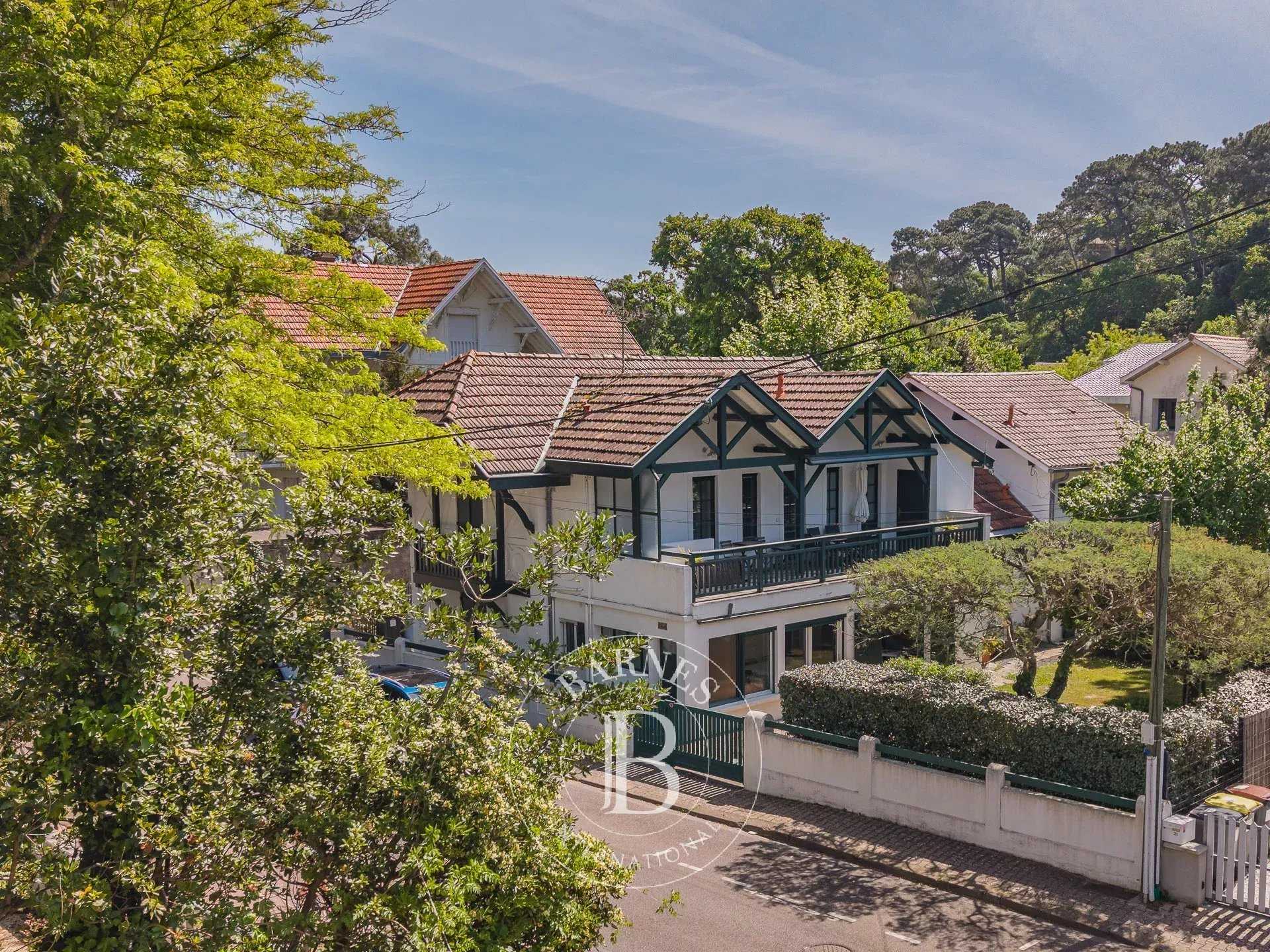 Villa Arcachon  -  ref 86373759 (picture 2)