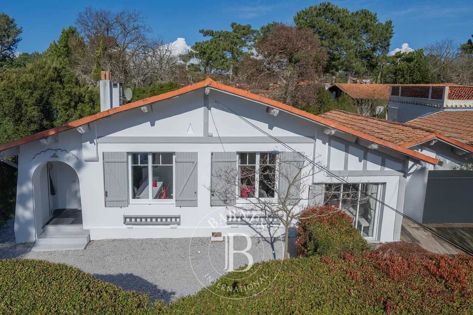 Villa Arcachon  -  ref 86515922 (picture 1)