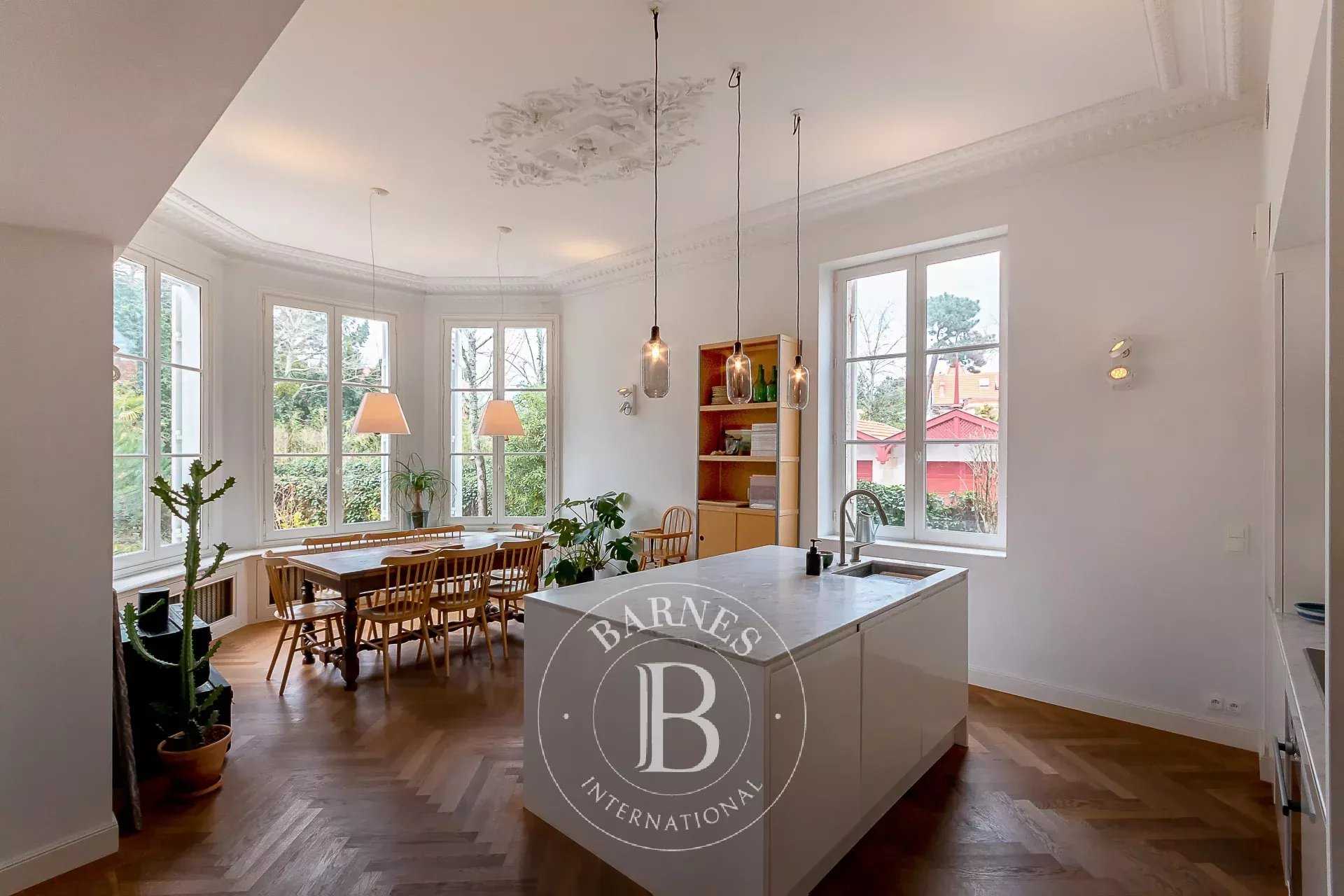 Apartment Arcachon  -  ref 82268046 (picture 1)
