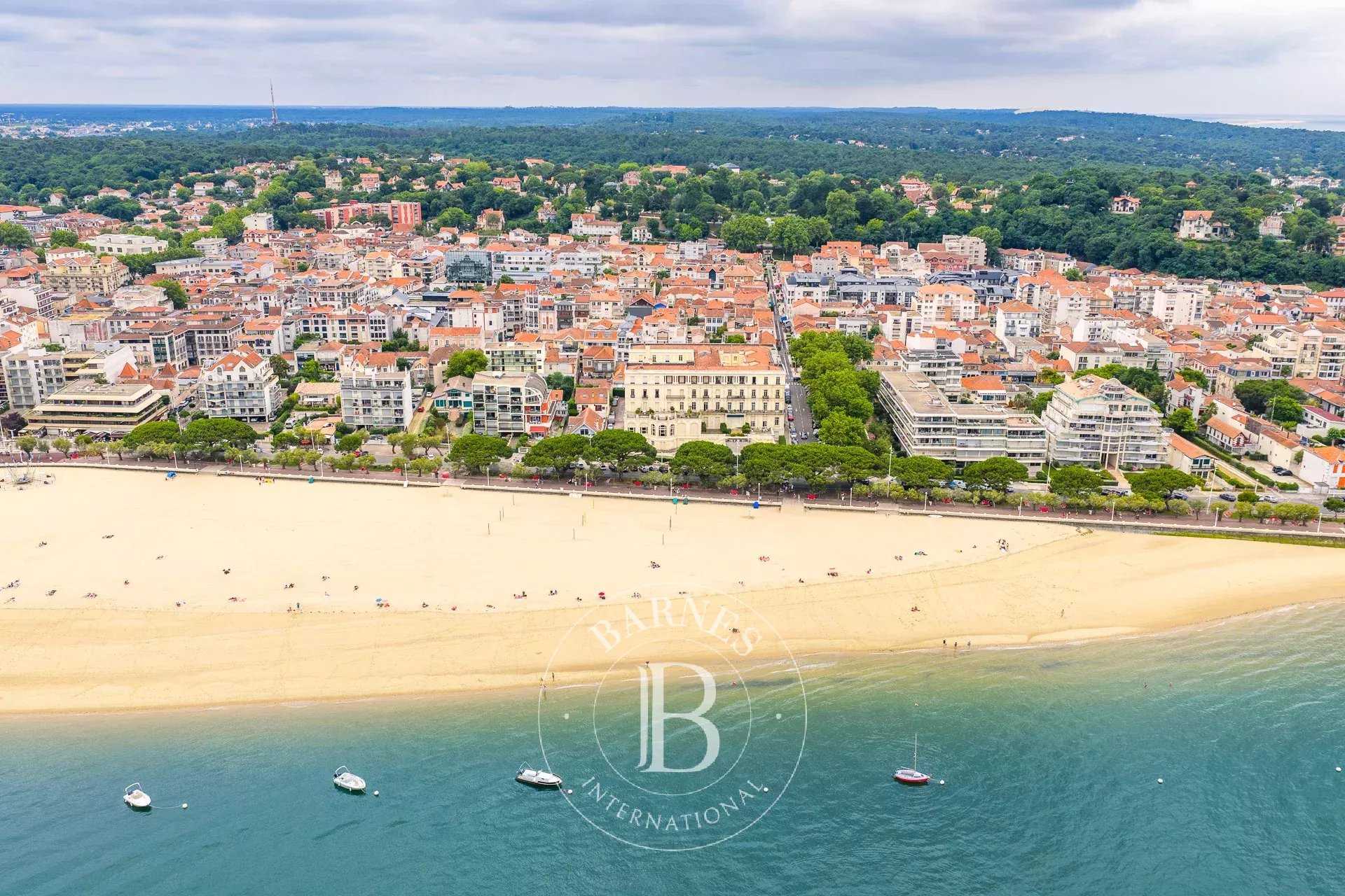 Apartment Arcachon  -  ref 85128995 (picture 1)