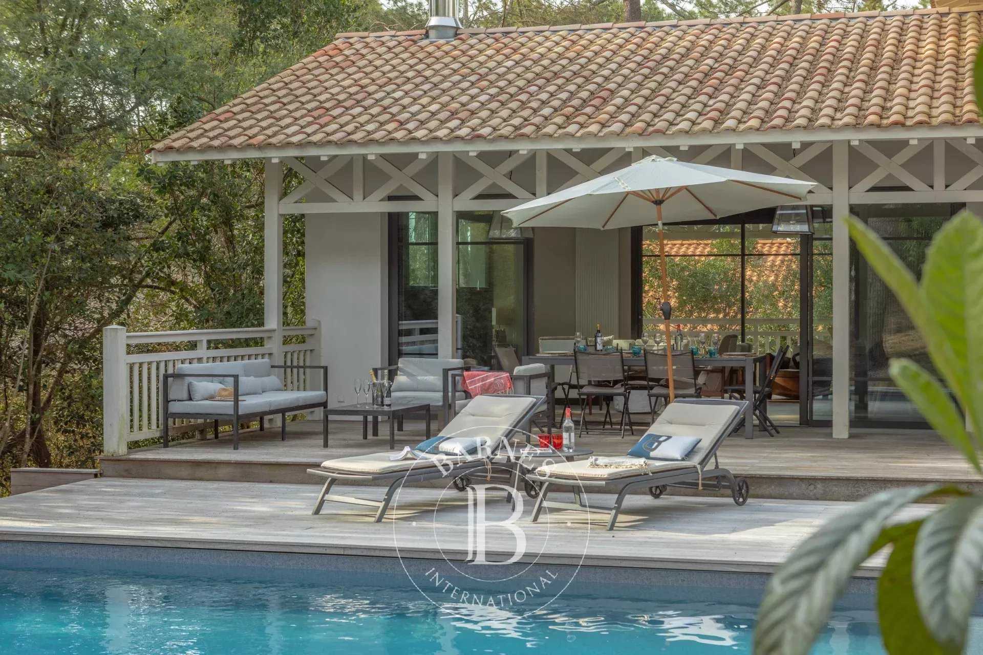 Villa Arcachon  -  ref 84013131 (picture 2)