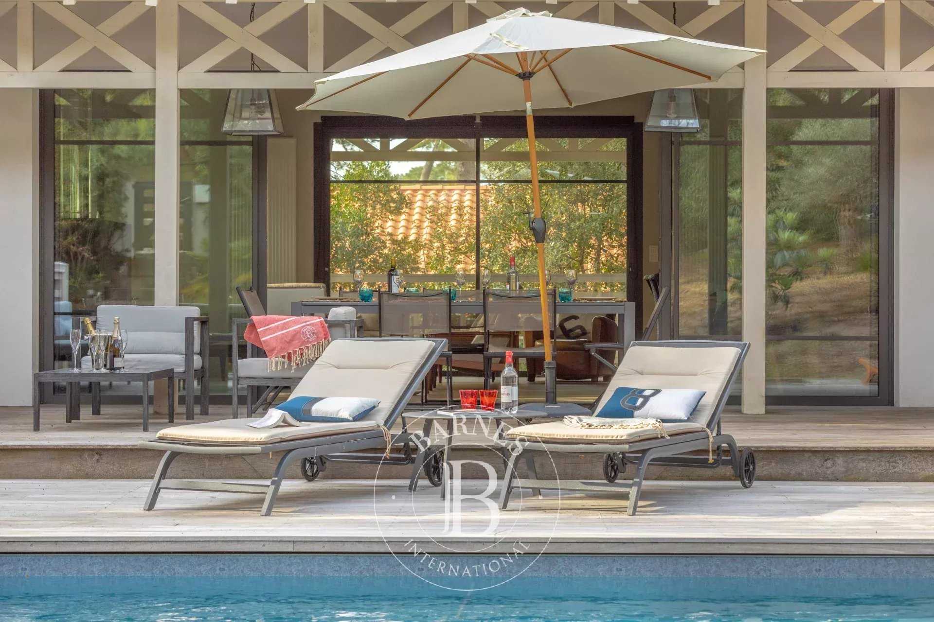 Villa Arcachon  -  ref 84013131 (picture 3)