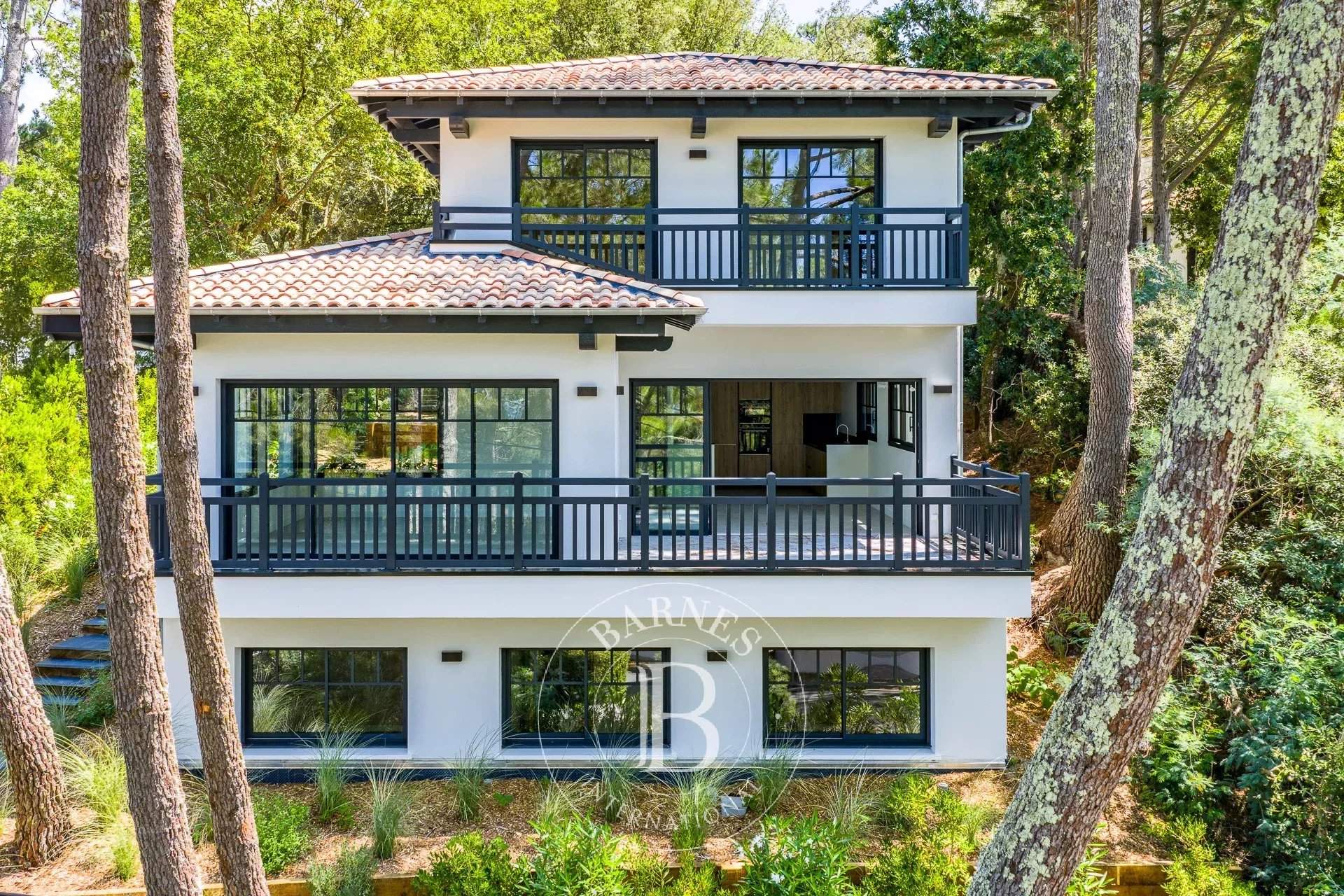 Pyla-sur-Mer  - Villa 8 Pi&egrave;ces 7 Chambres - picture 1