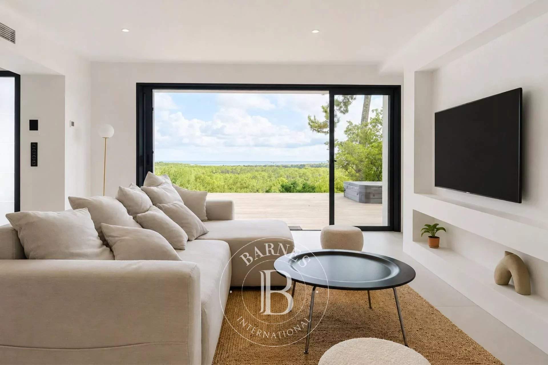 VILLA « SÉLÉNÉ » AVEC PISCINE À DÉBORDEMENT ET VUE PANORAMIQUE AU PYLA-SUR-MER - CAPACITÉ 10 PERSONNES picture 5