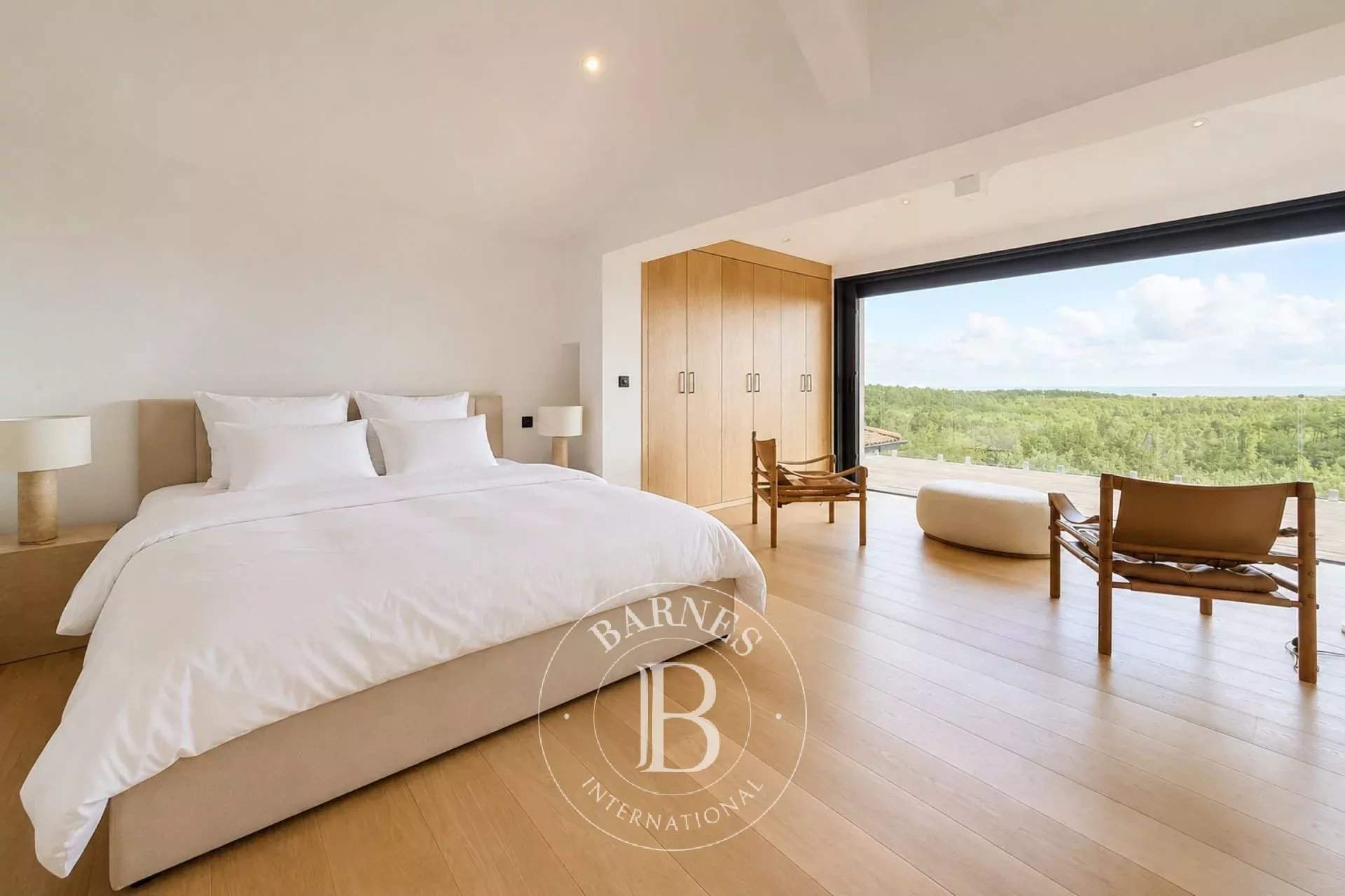 VILLA « SÉLÉNÉ » AVEC PISCINE À DÉBORDEMENT ET VUE PANORAMIQUE AU PYLA-SUR-MER - CAPACITÉ 10 PERSONNES picture 14