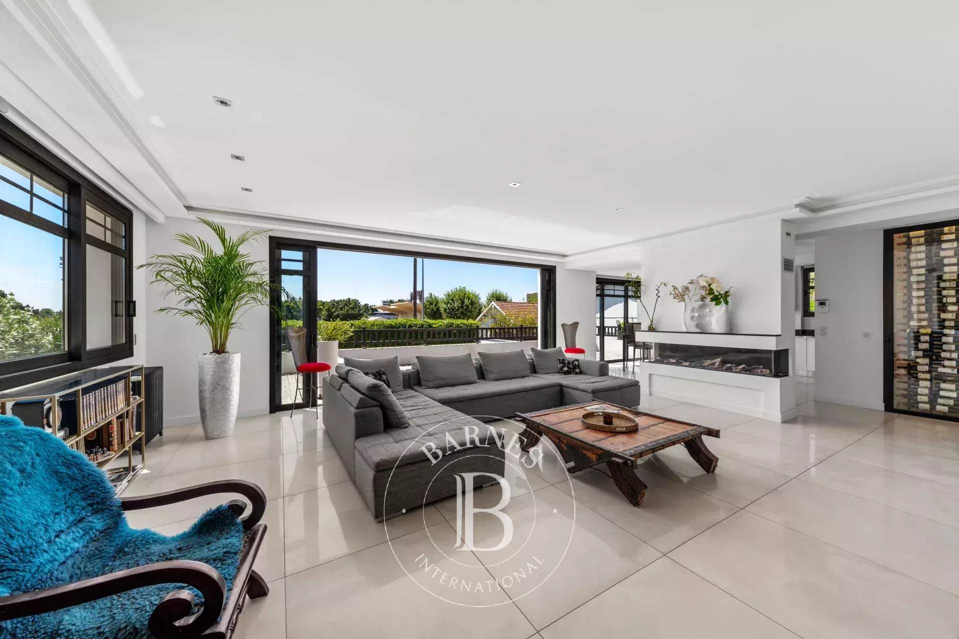 Arcachon  - Villa 7 Pi&egrave;ces 5 Chambres