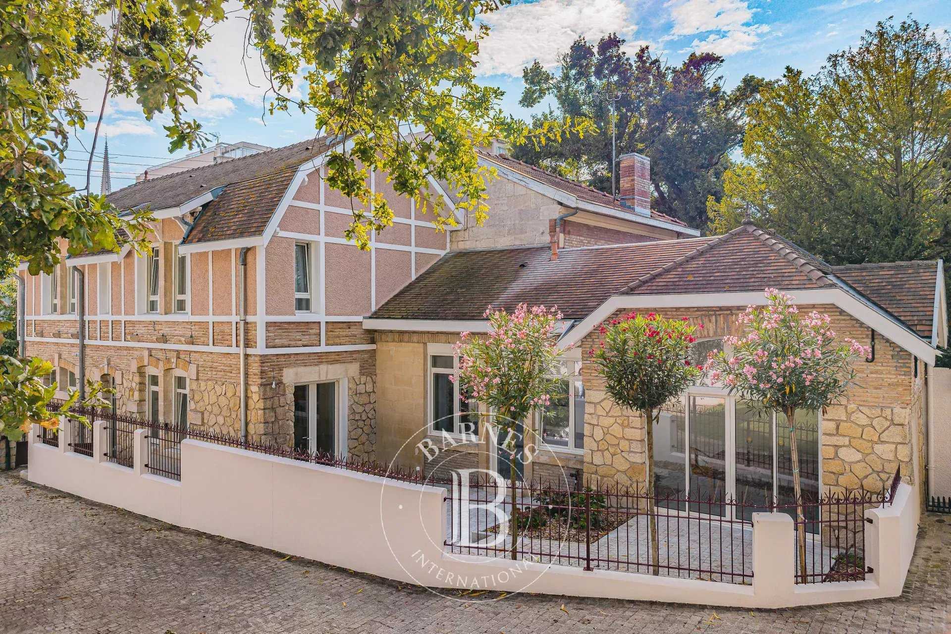 Arcachon  - Maison 5 Pi&egrave;ces 3 Chambres