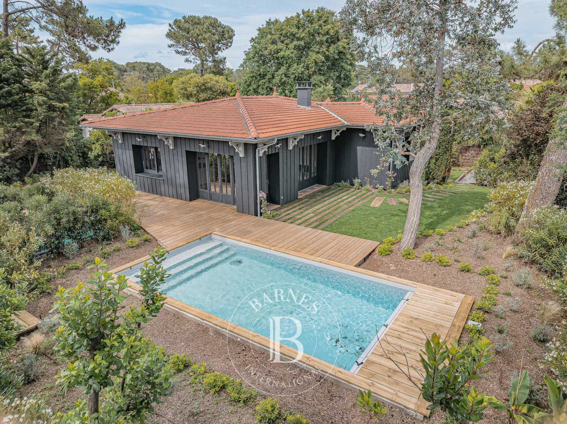 Villa Cap-Ferret  -  ref 84903315 (picture 1)