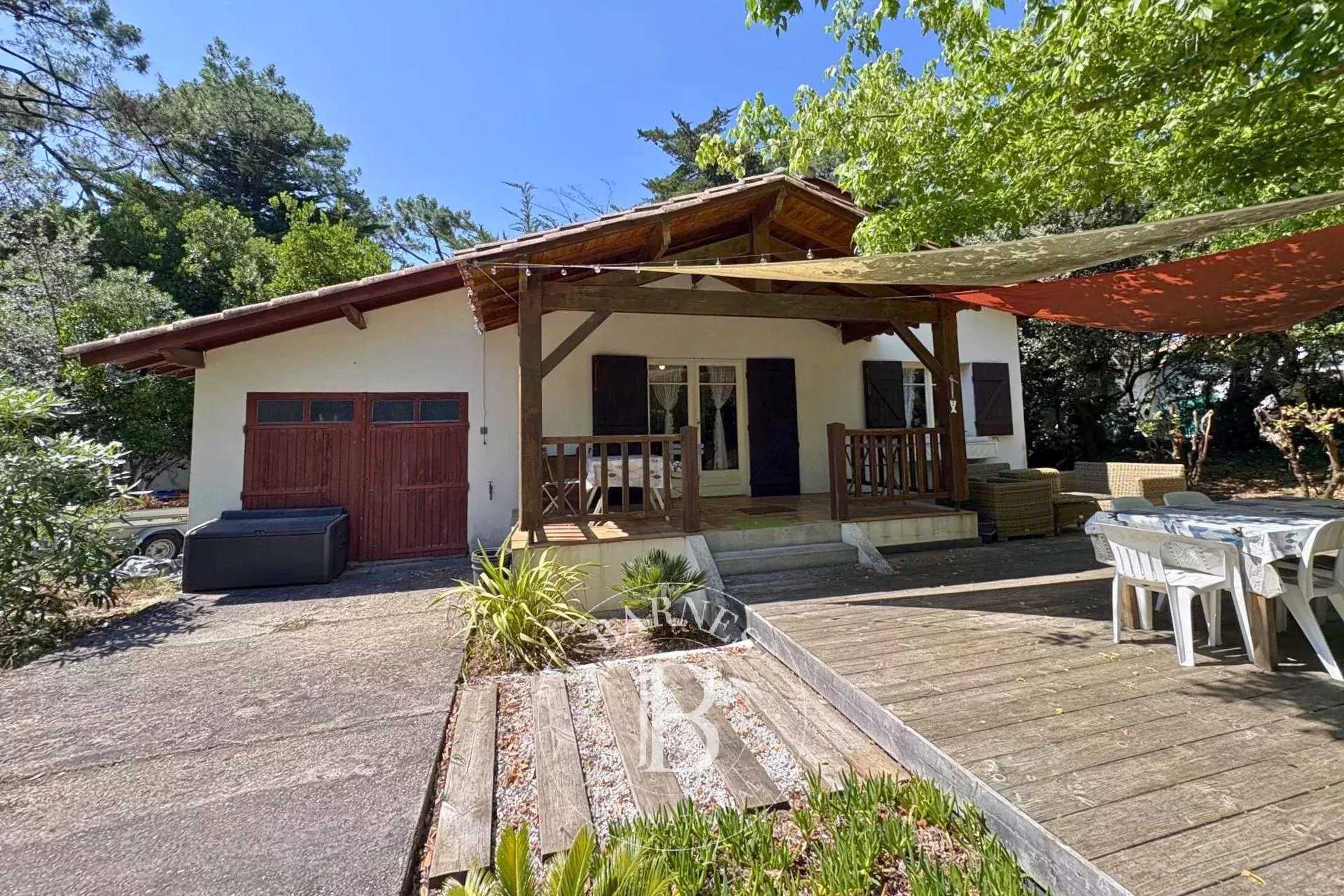 Villa Lège-Cap-Ferret  -  ref 86011310 (picture 1)