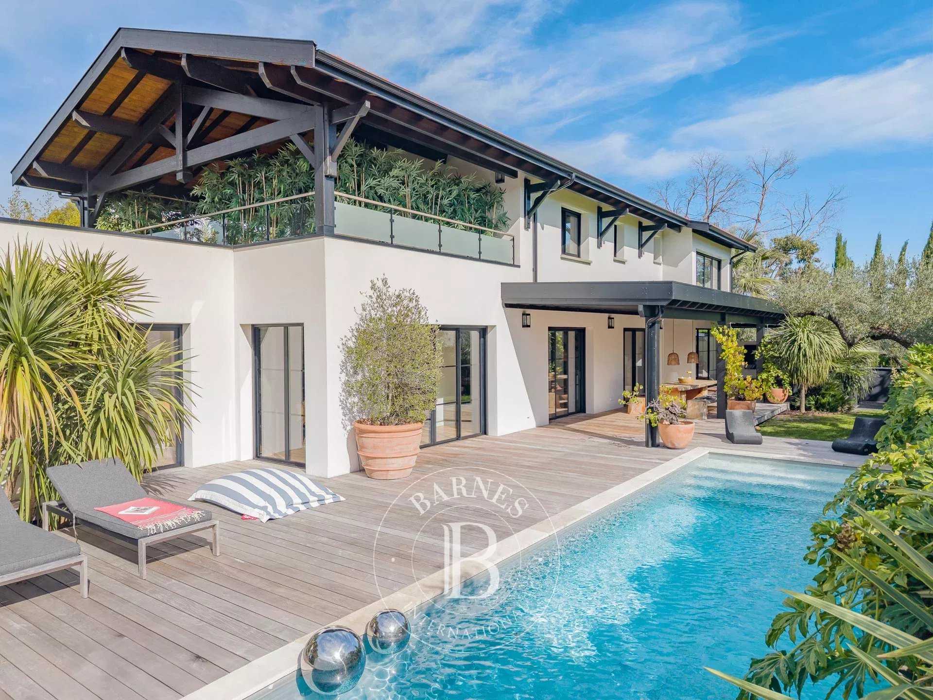 Villa Gujan-Mestras  -  ref 86241706 (picture 1)