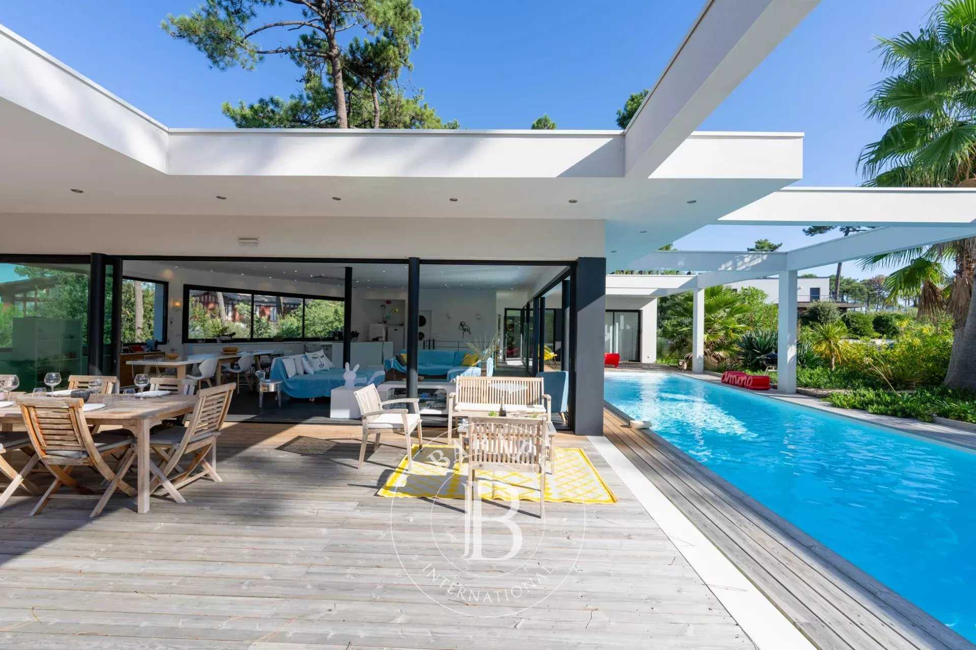 Villa Arcachon  -  ref 83379805 (picture 2)