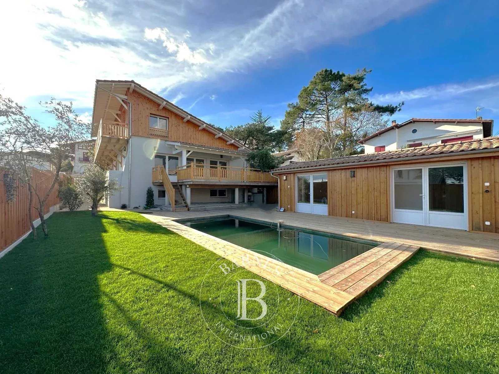 Villa Lège-Cap-Ferret  -  ref 84115555 (picture 1)