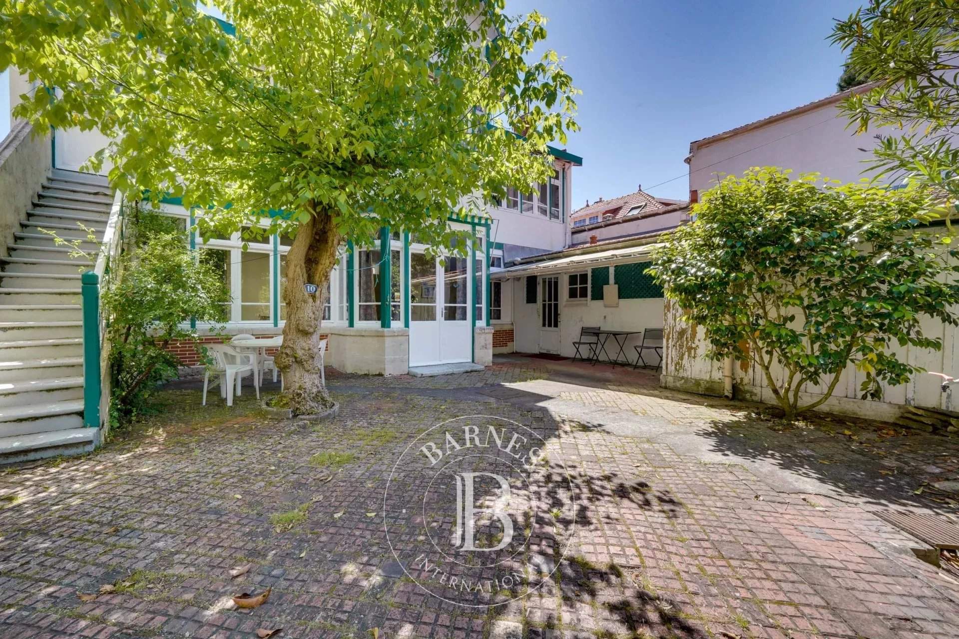 Arcachon  - Maison 7 Pi&egrave;ces 5 Chambres - picture 2