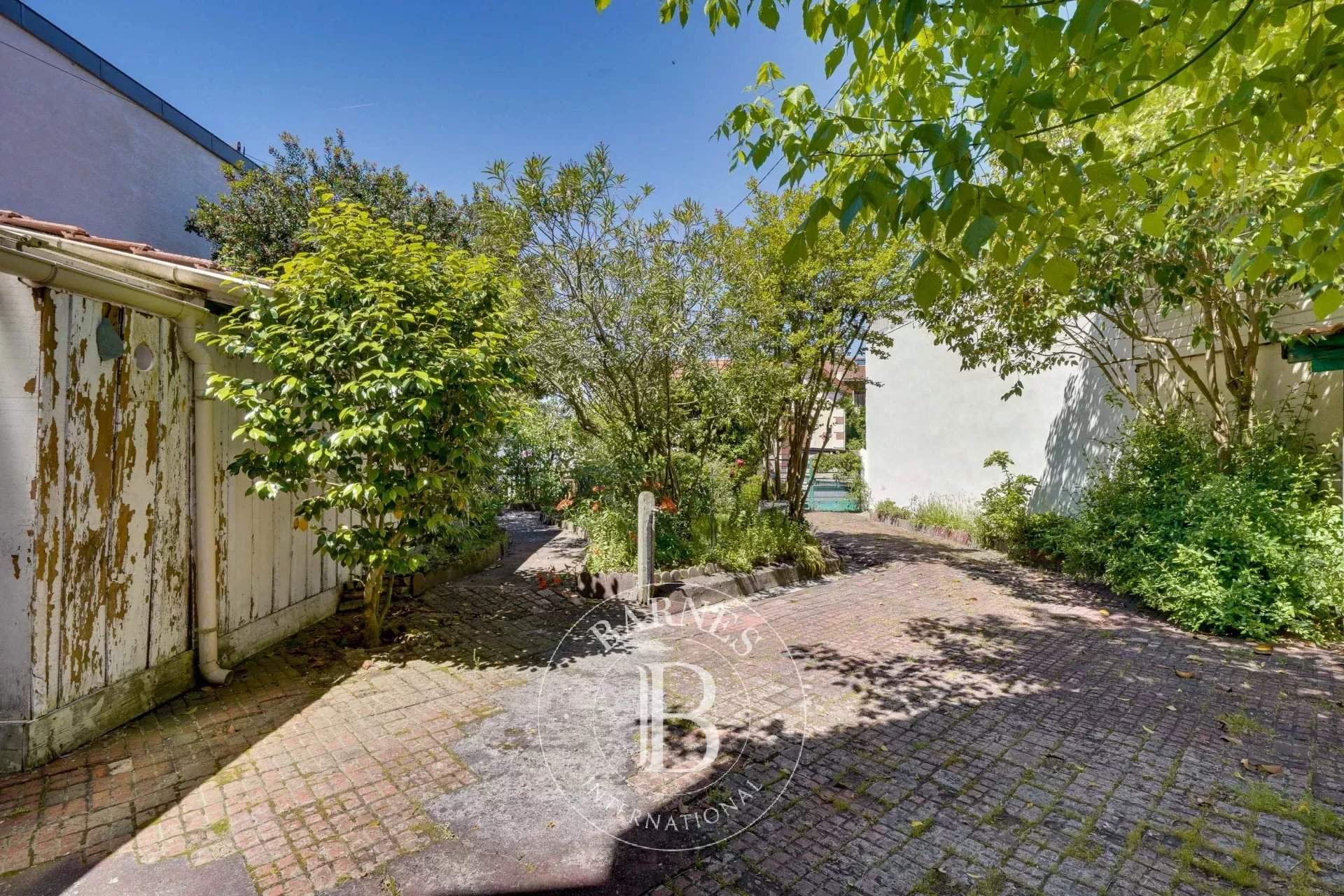 Arcachon  - Maison 7 Pi&egrave;ces 5 Chambres - picture 8