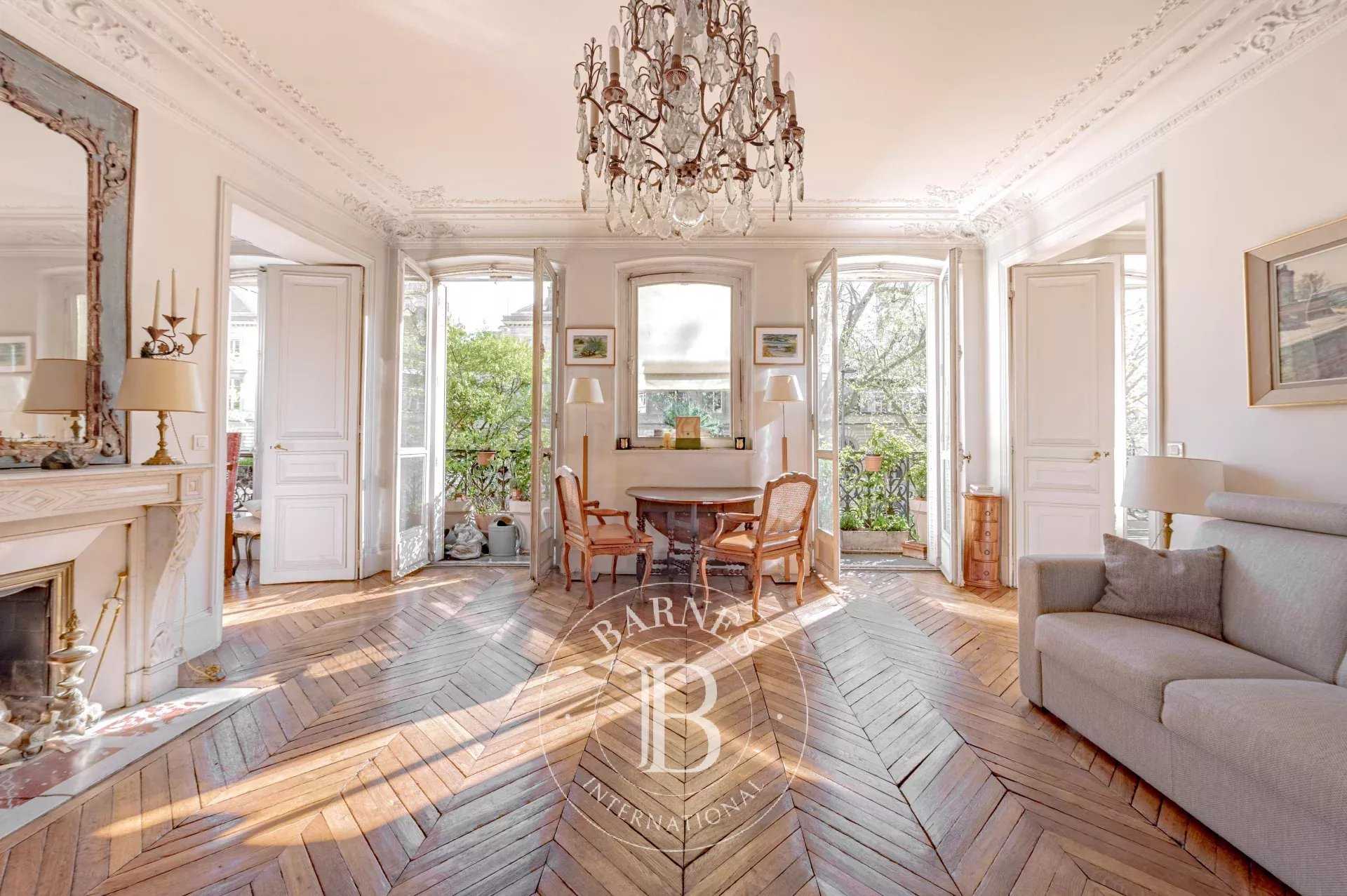 Paris  - Apartment 3 Bedrooms