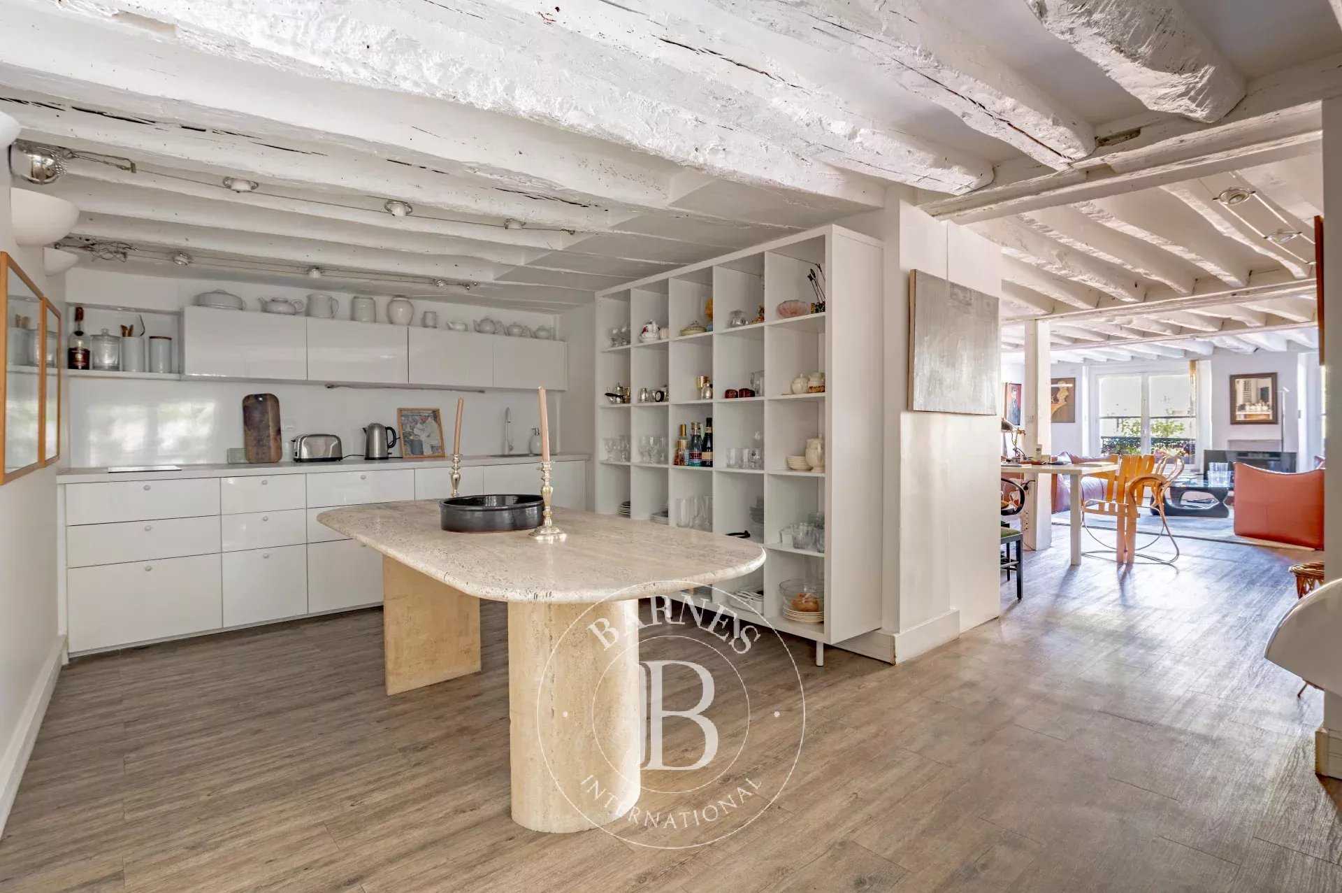 Paris  - Appartement 2 Pièces, 1 Chambre