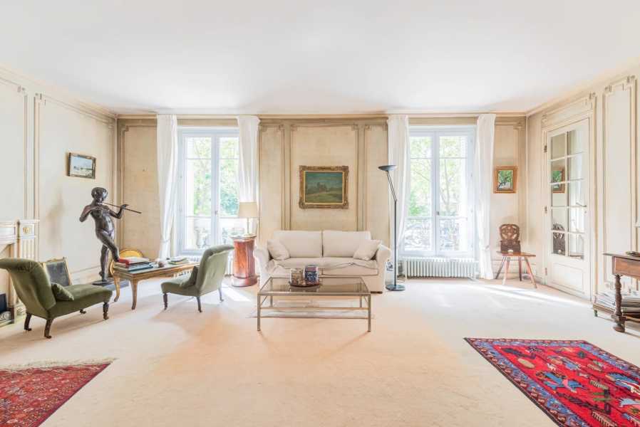 Paris  - Appartement 6 Pièces 4 Chambres