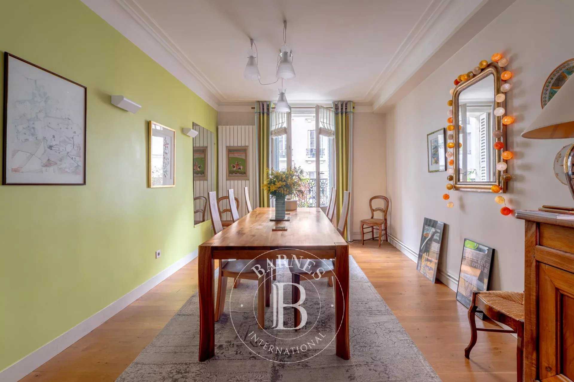 Paris  - Apartment 5 Bedrooms