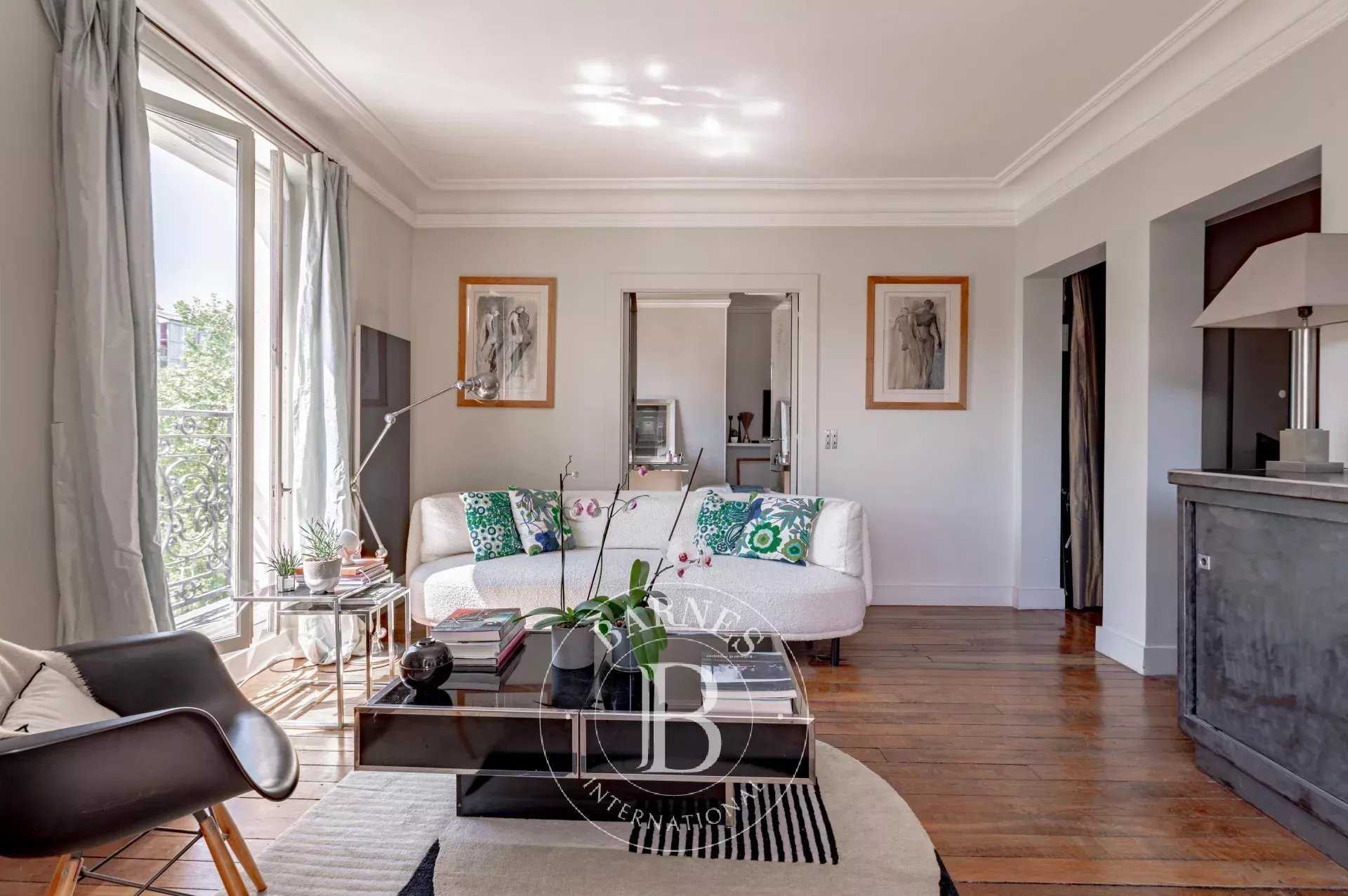 Paris  - Apartment 3 Bedrooms