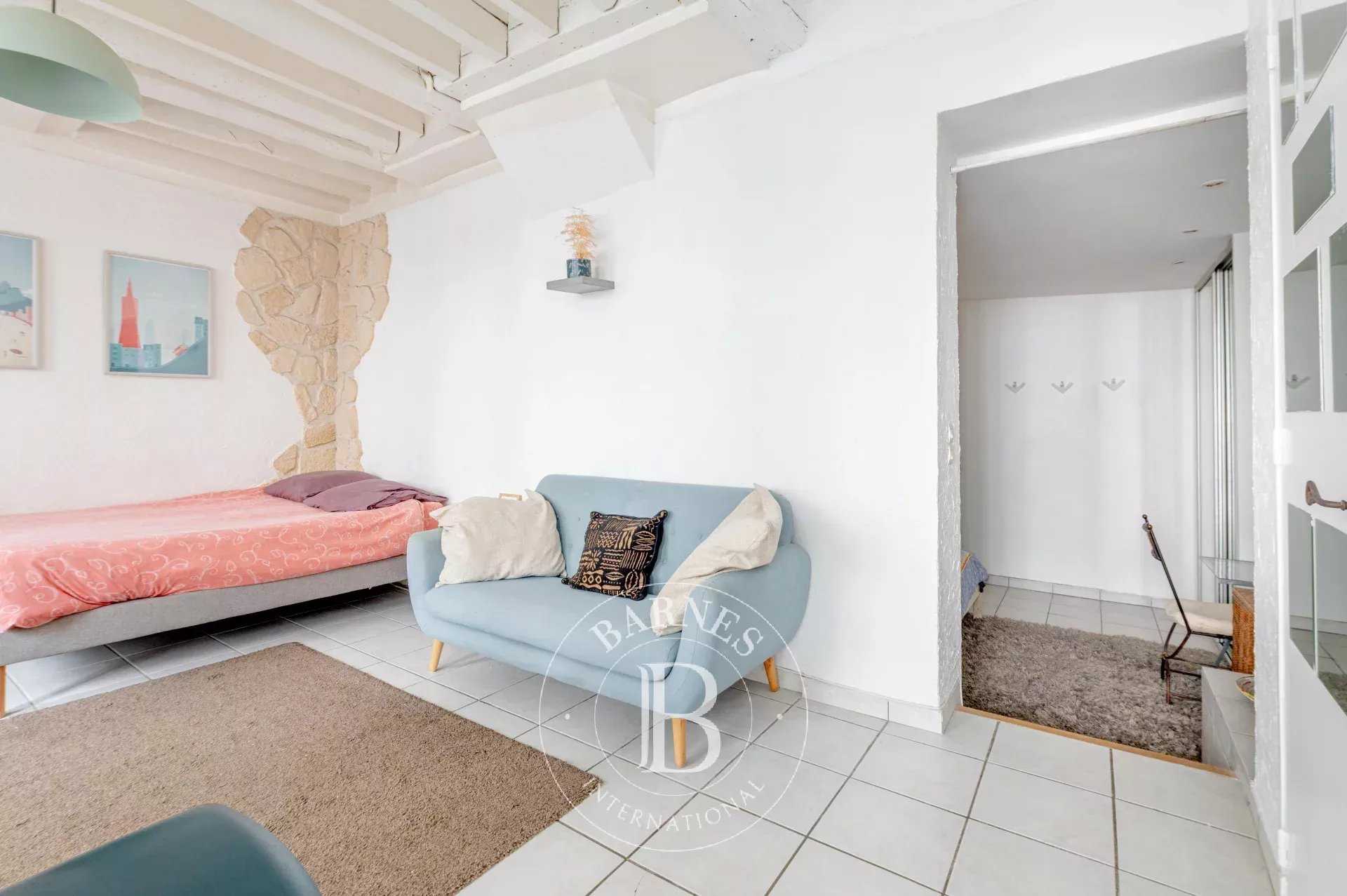 Paris  - Appartement 2 Pièces, 1 Chambre