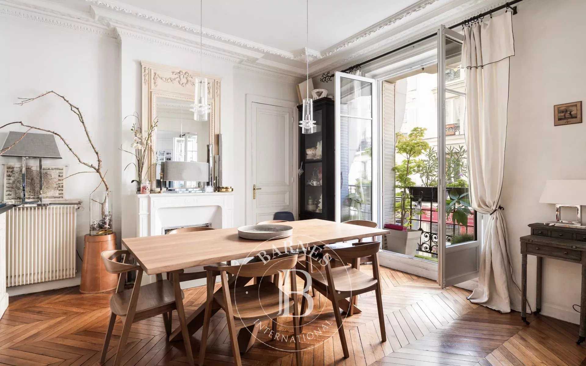 Paris  - Apartment 4 Bedrooms