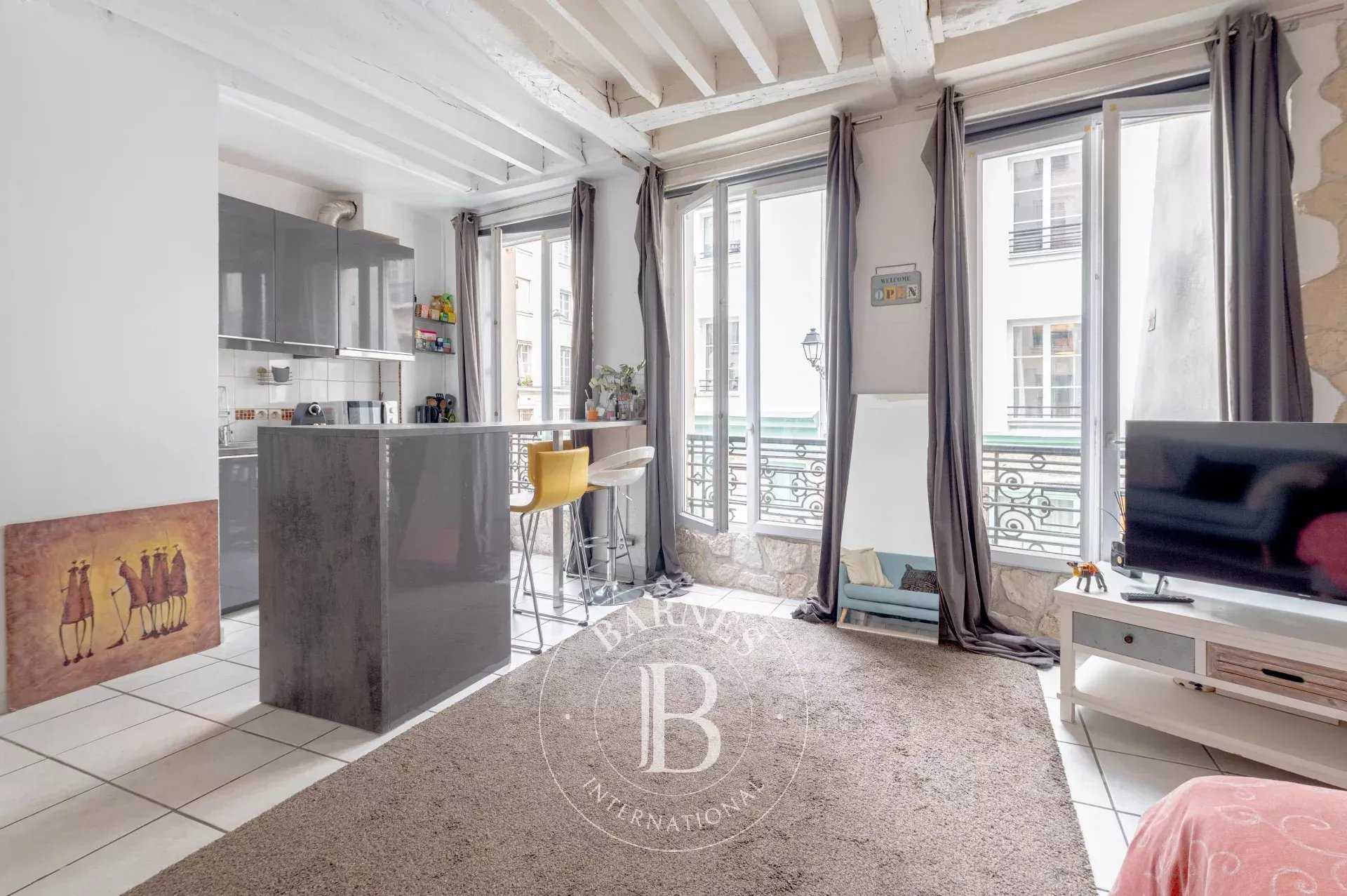 Paris  - Appartement 2 Pièces, 1 Chambre