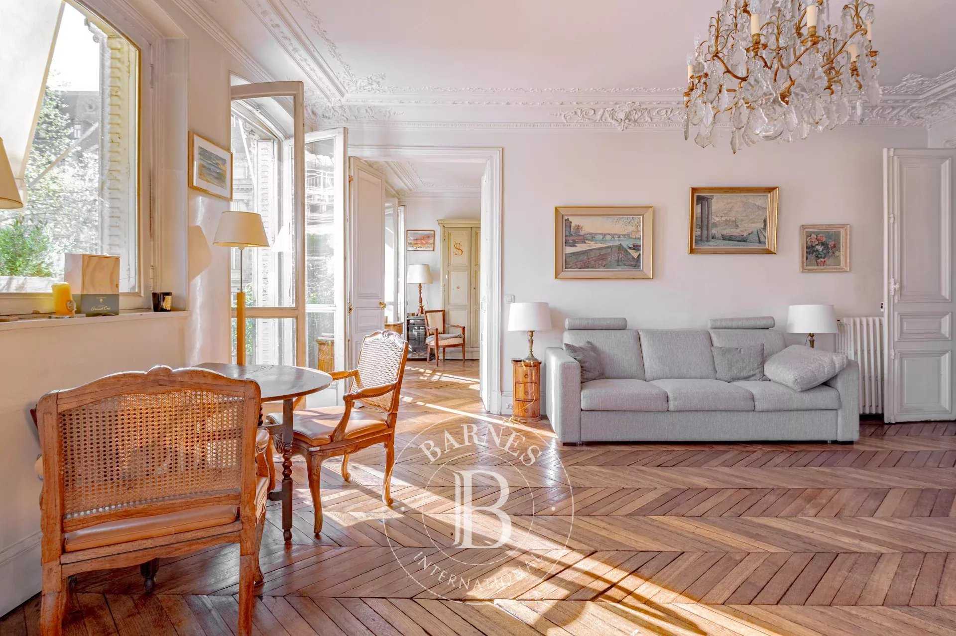Paris  - Apartment 3 Bedrooms