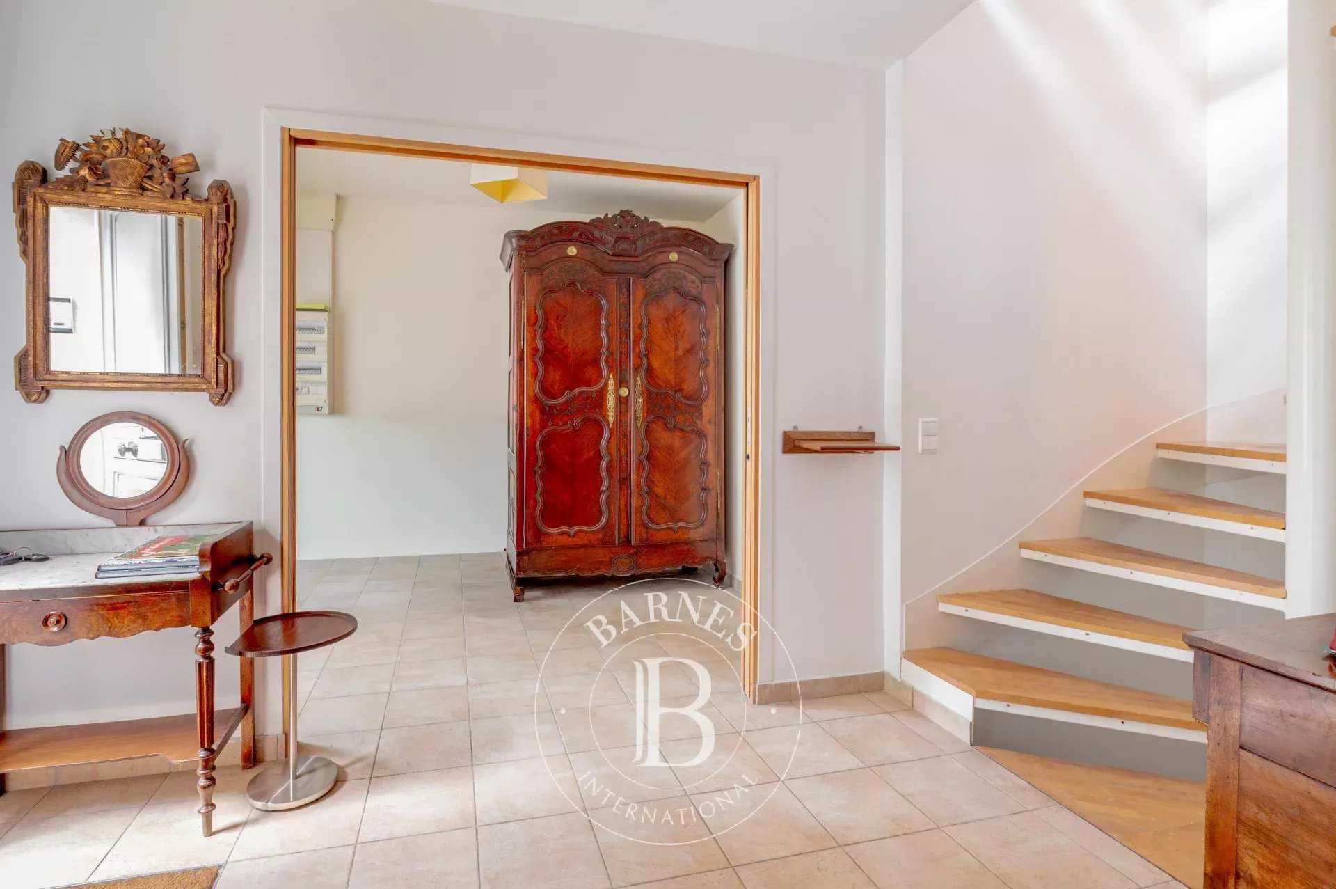 Paris  - House 3 Bedrooms