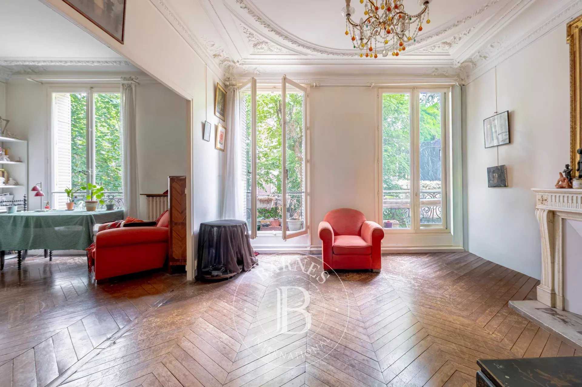 Paris  - Appartement 5 Pi&egrave;ces 3 Chambres