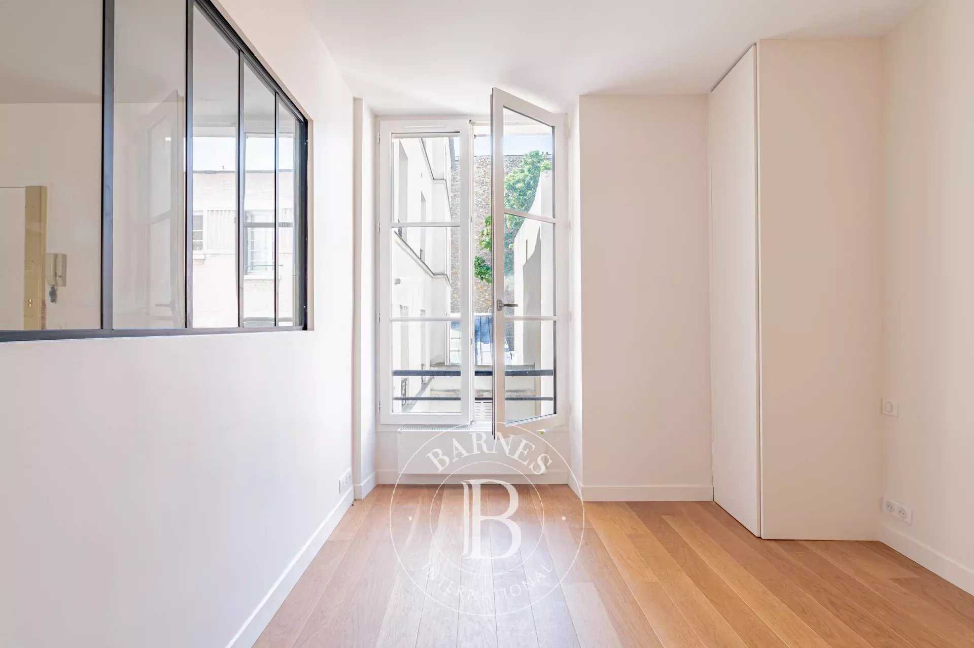 Paris  - Apartment 2 Bedrooms
