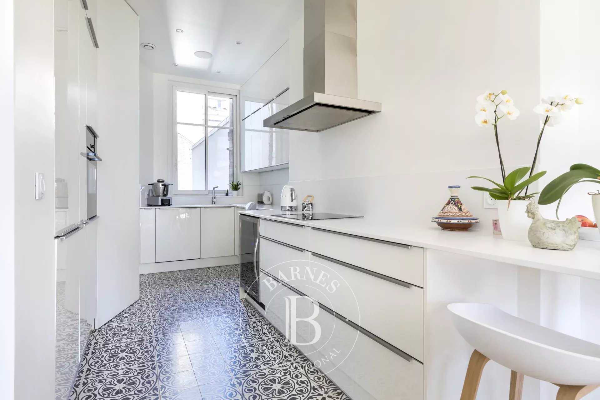 Paris  - Apartment 3 Bedrooms