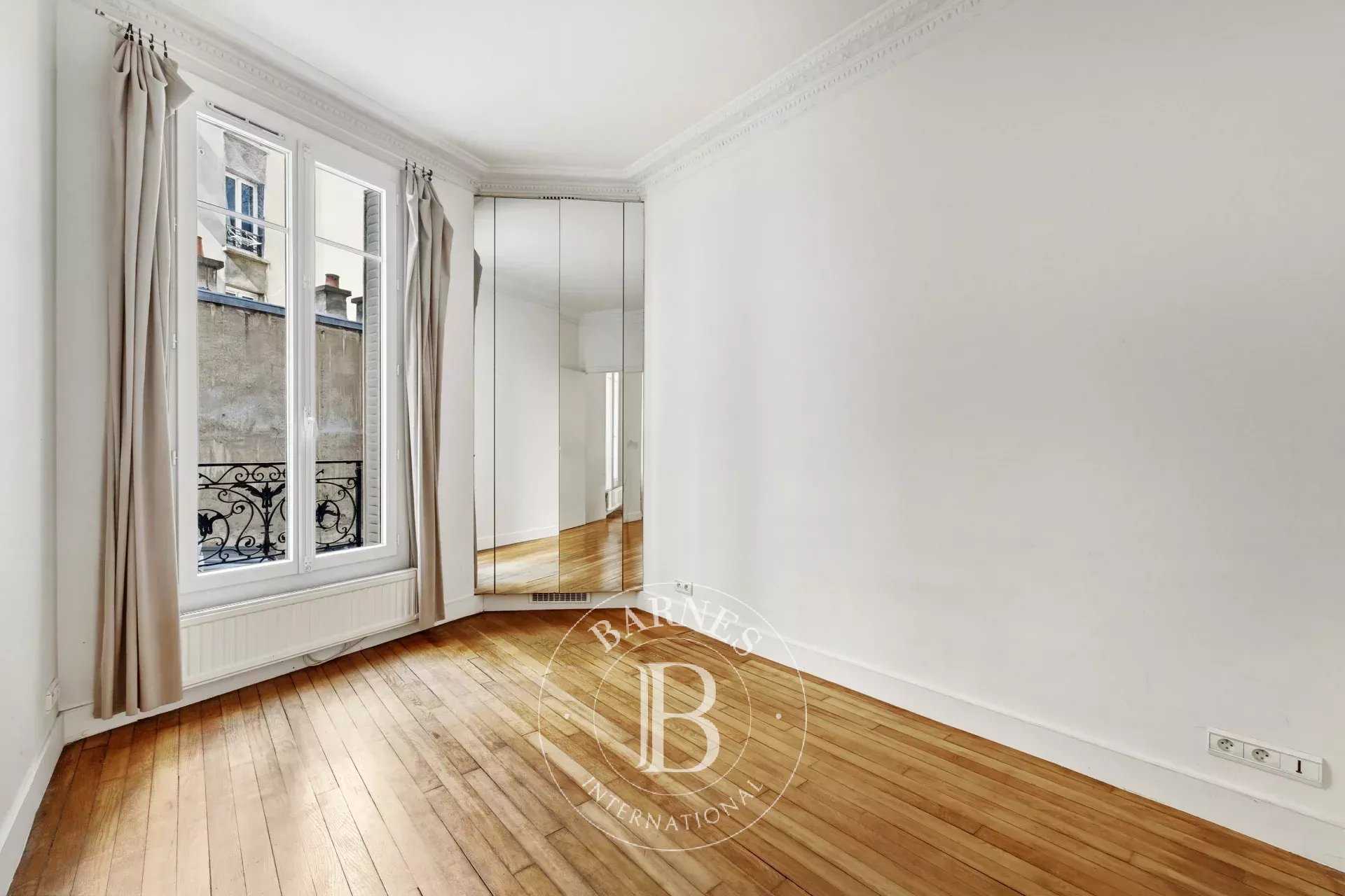 Paris  - Appartement 2 Pi&egrave;ces, 1 Chambre