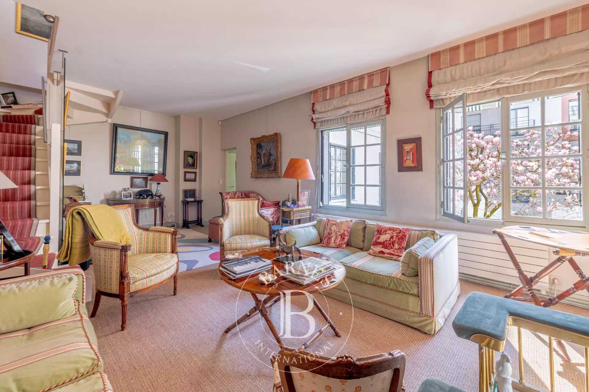 Paris  - House 3 Bedrooms